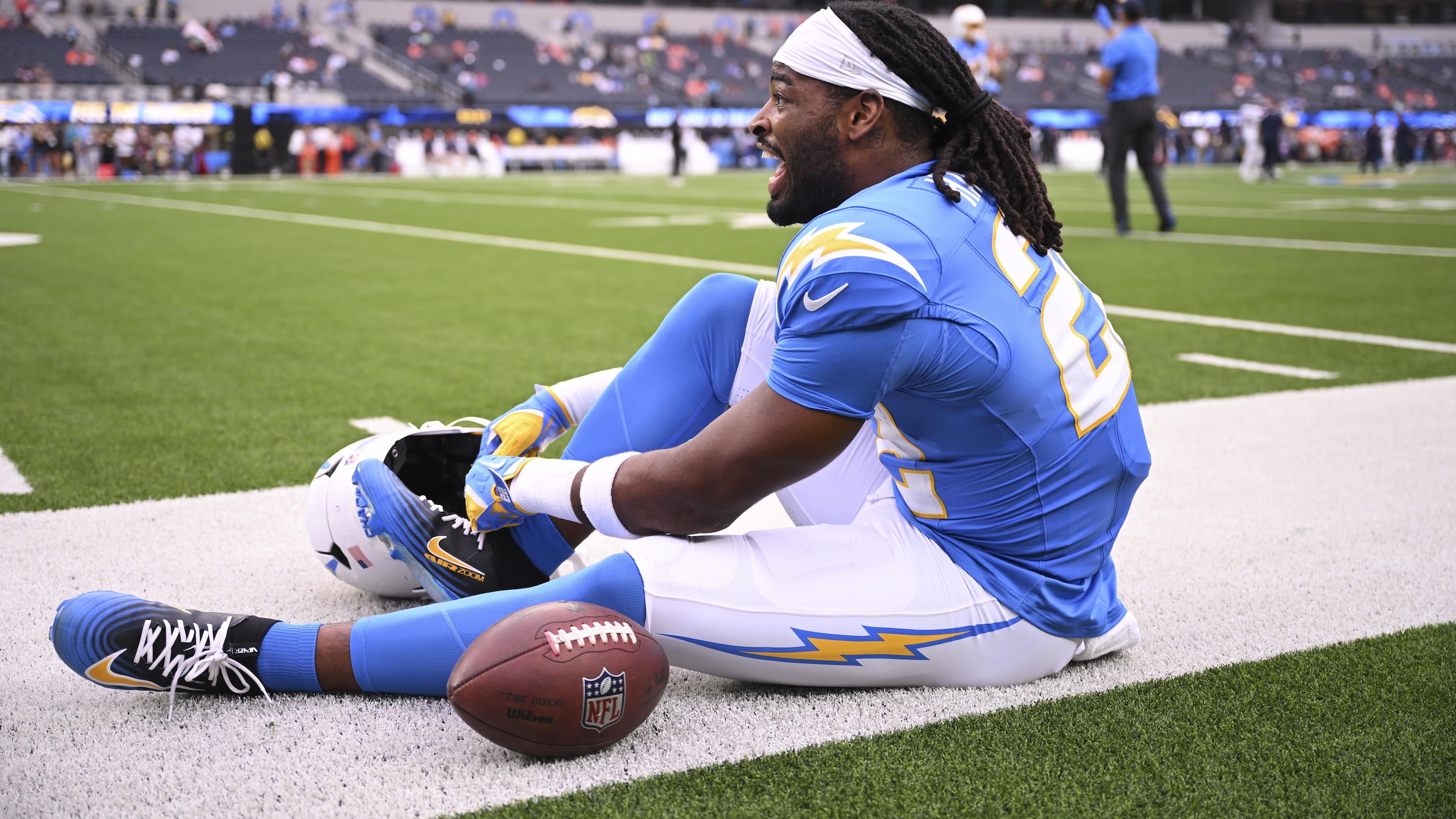 Broncos Chargers Football