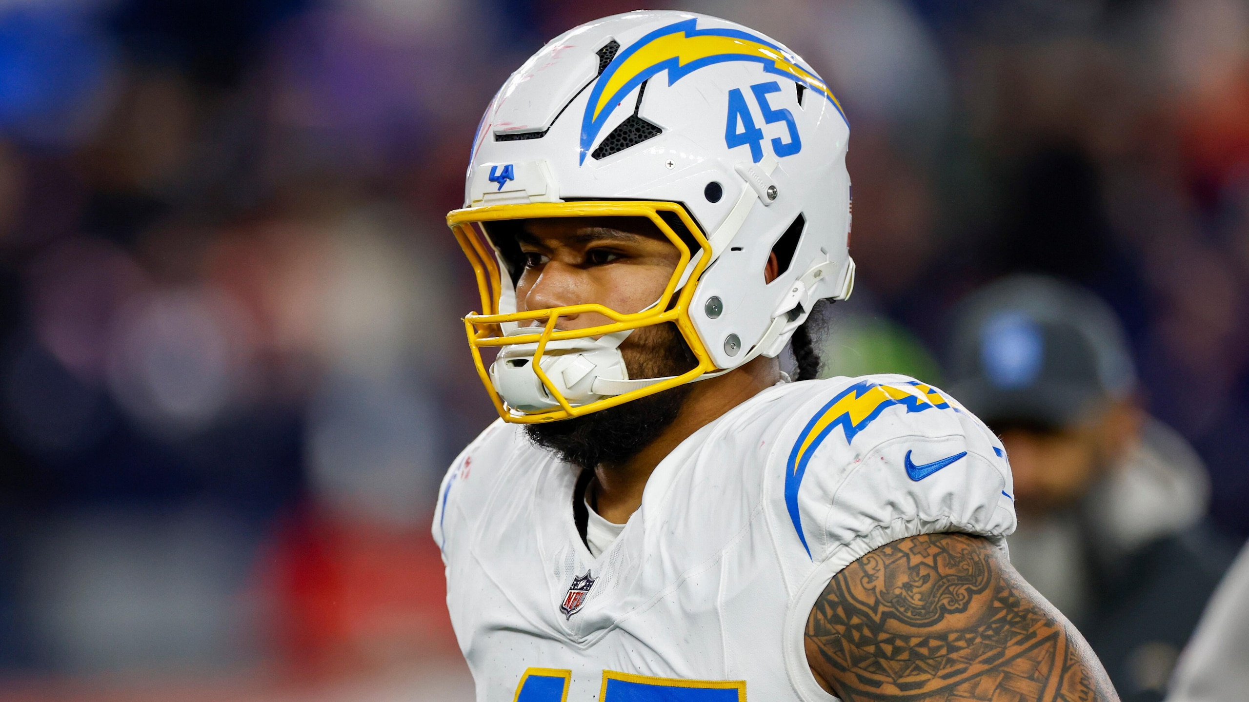 Chargers Patriots Football