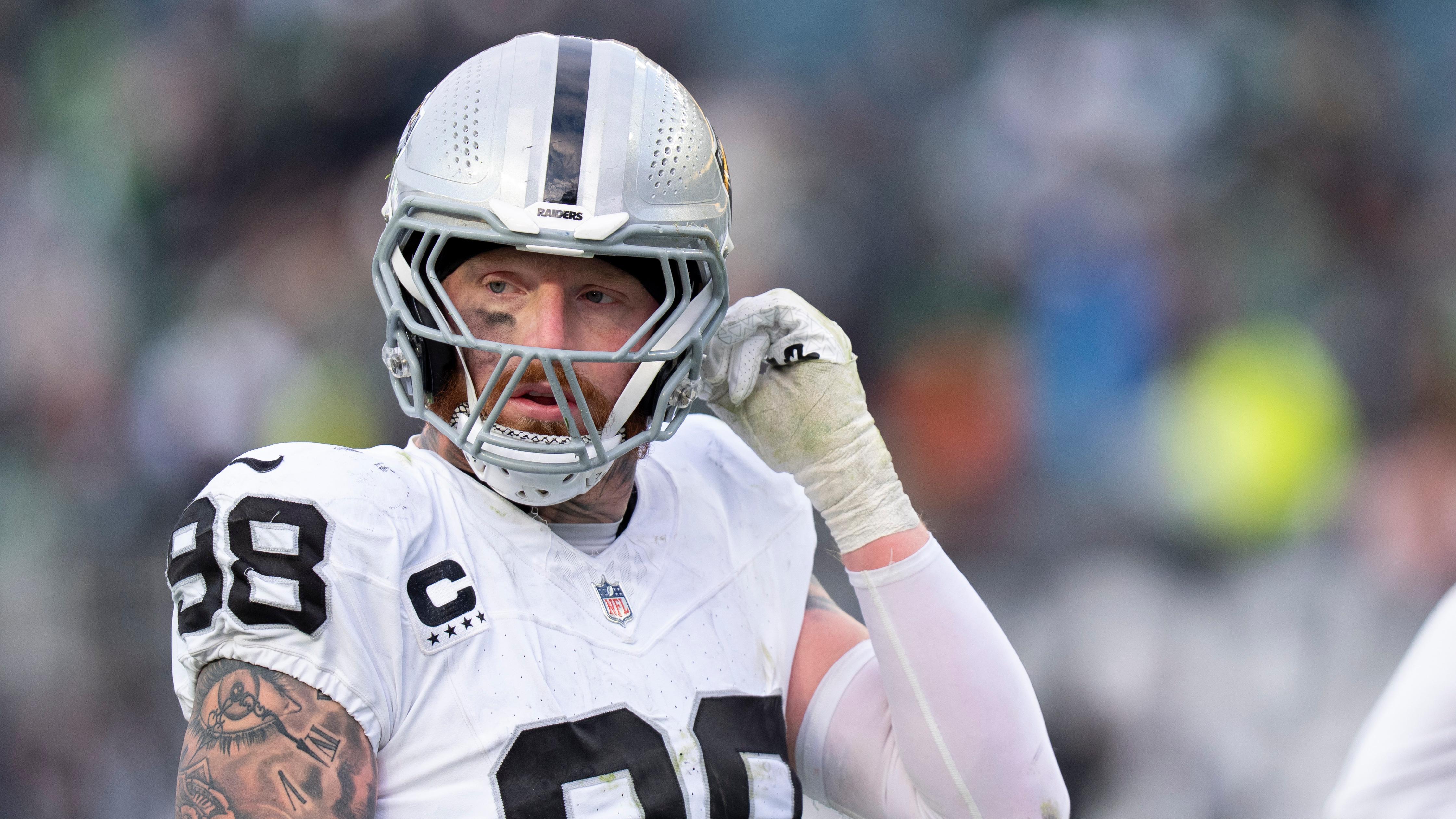 Raiders Eagles Football