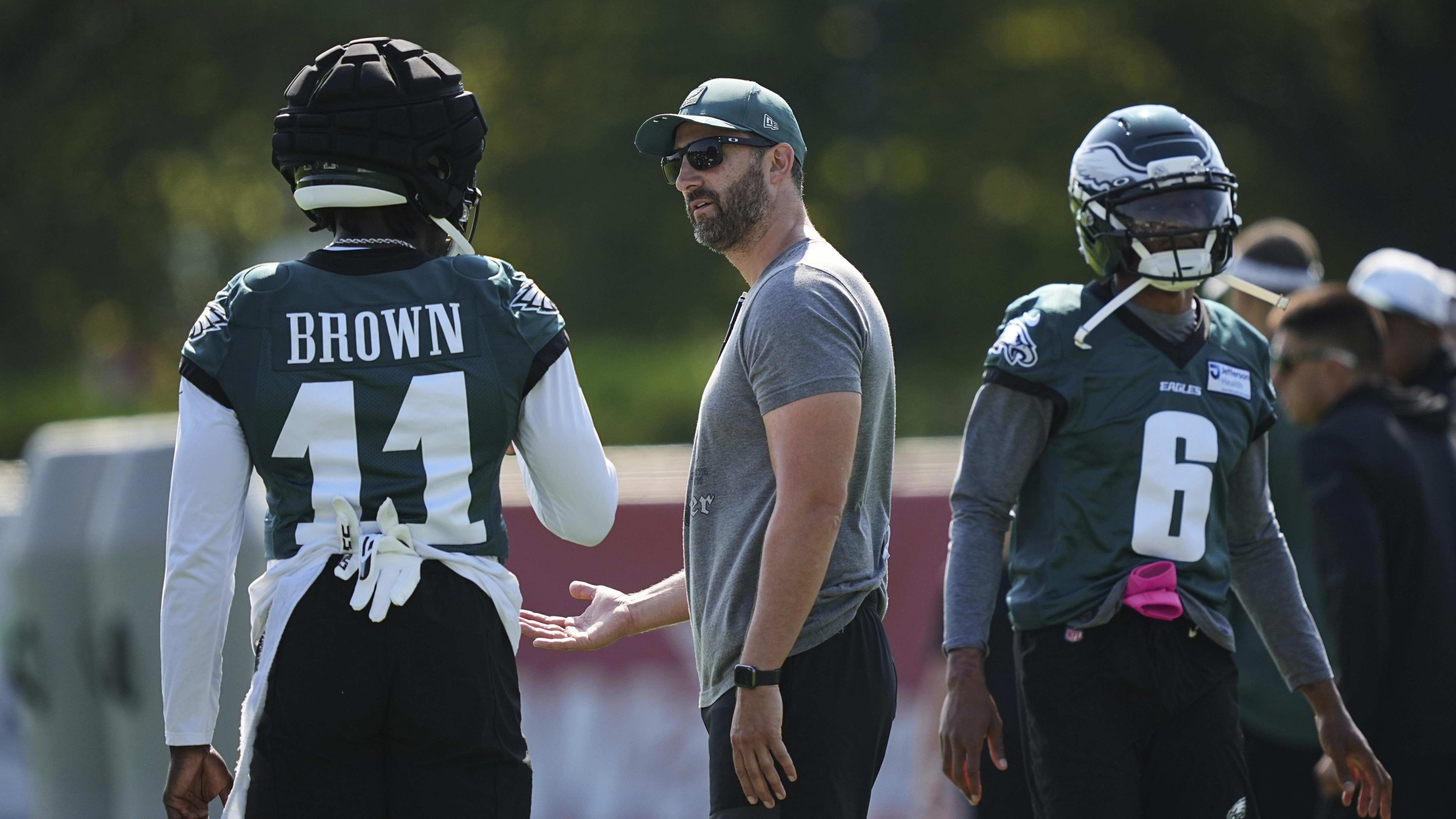 Eagles Camp Football