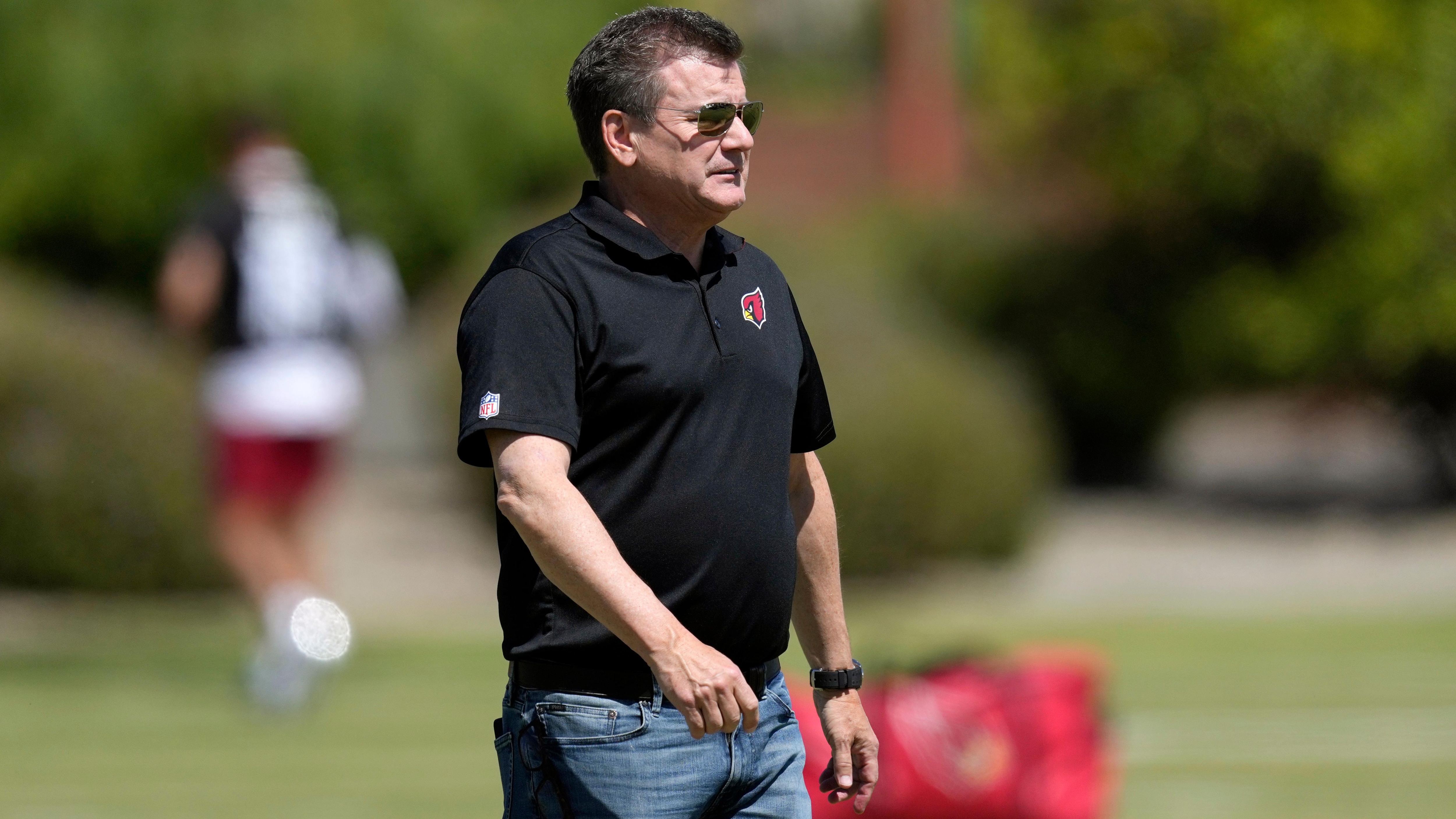bleacherreport.com - Paul Kasabian - Cardinals' Michael Bidwill Gives Up Hotel Suite to a Bride After Booking for Giants Game