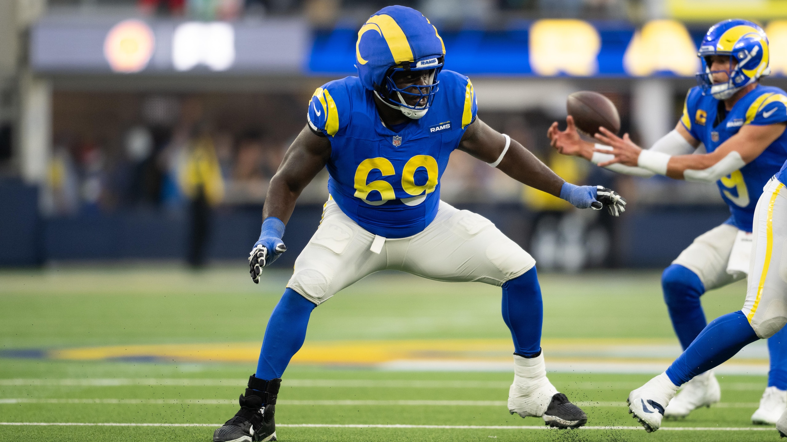 Lions Rams Football