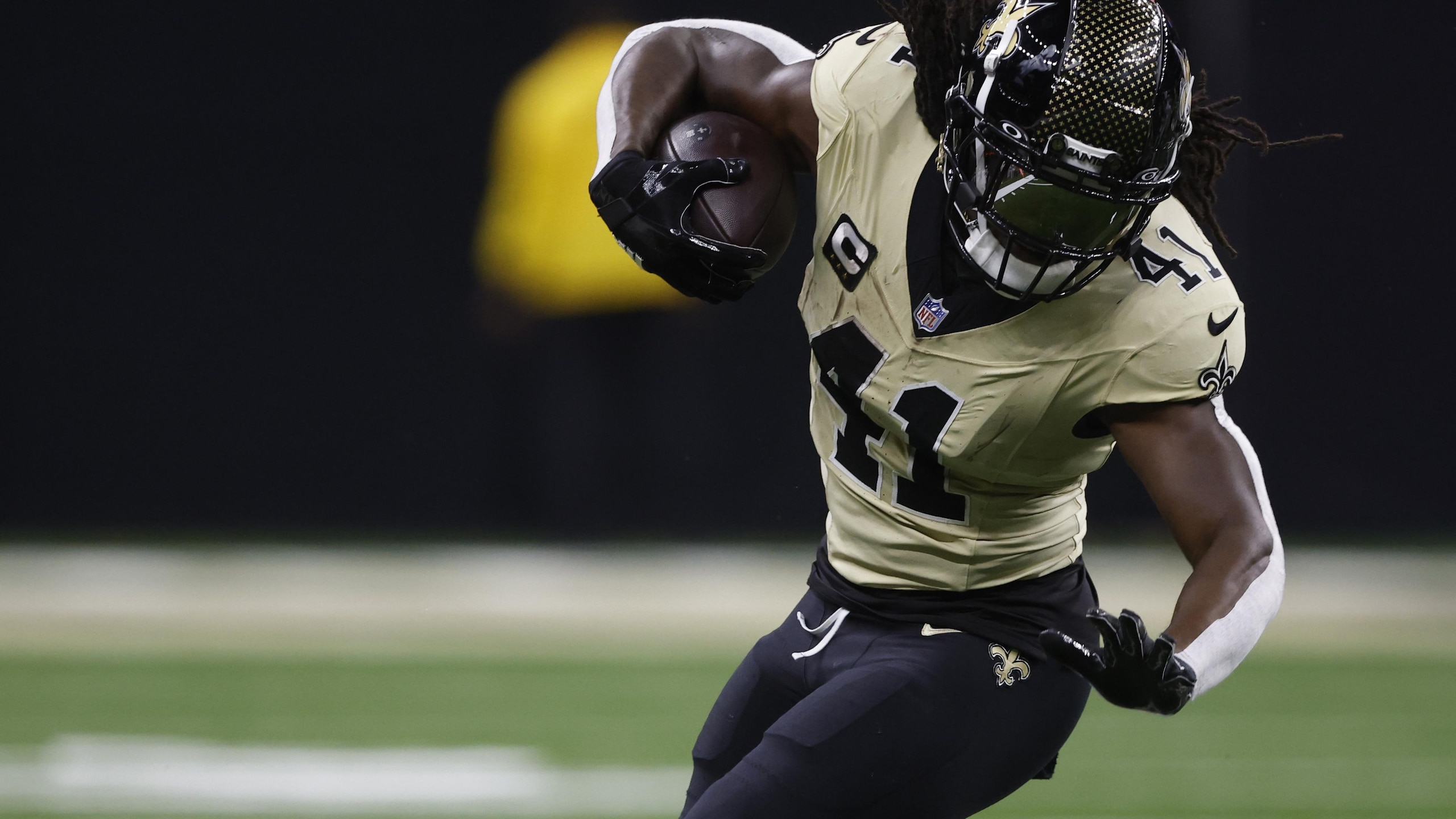 Cardinals Saints Football