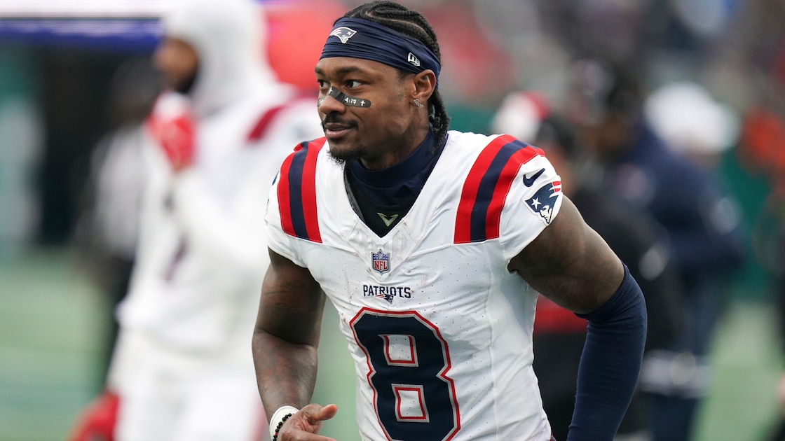 8 Roster Moves That Need To Be Made Heading into 2026 NFL Training Camp