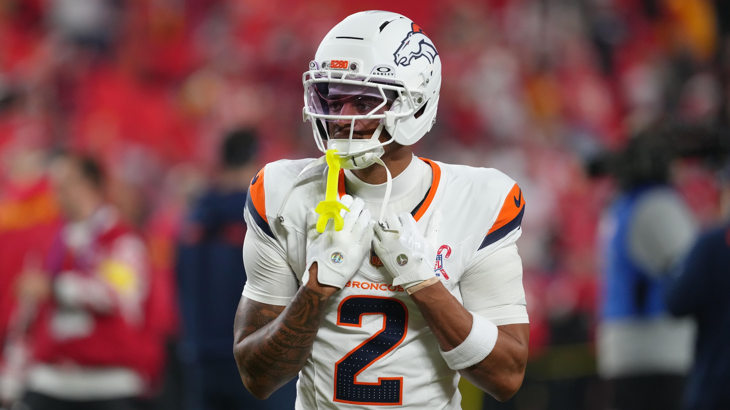 Broncos Chiefs Football