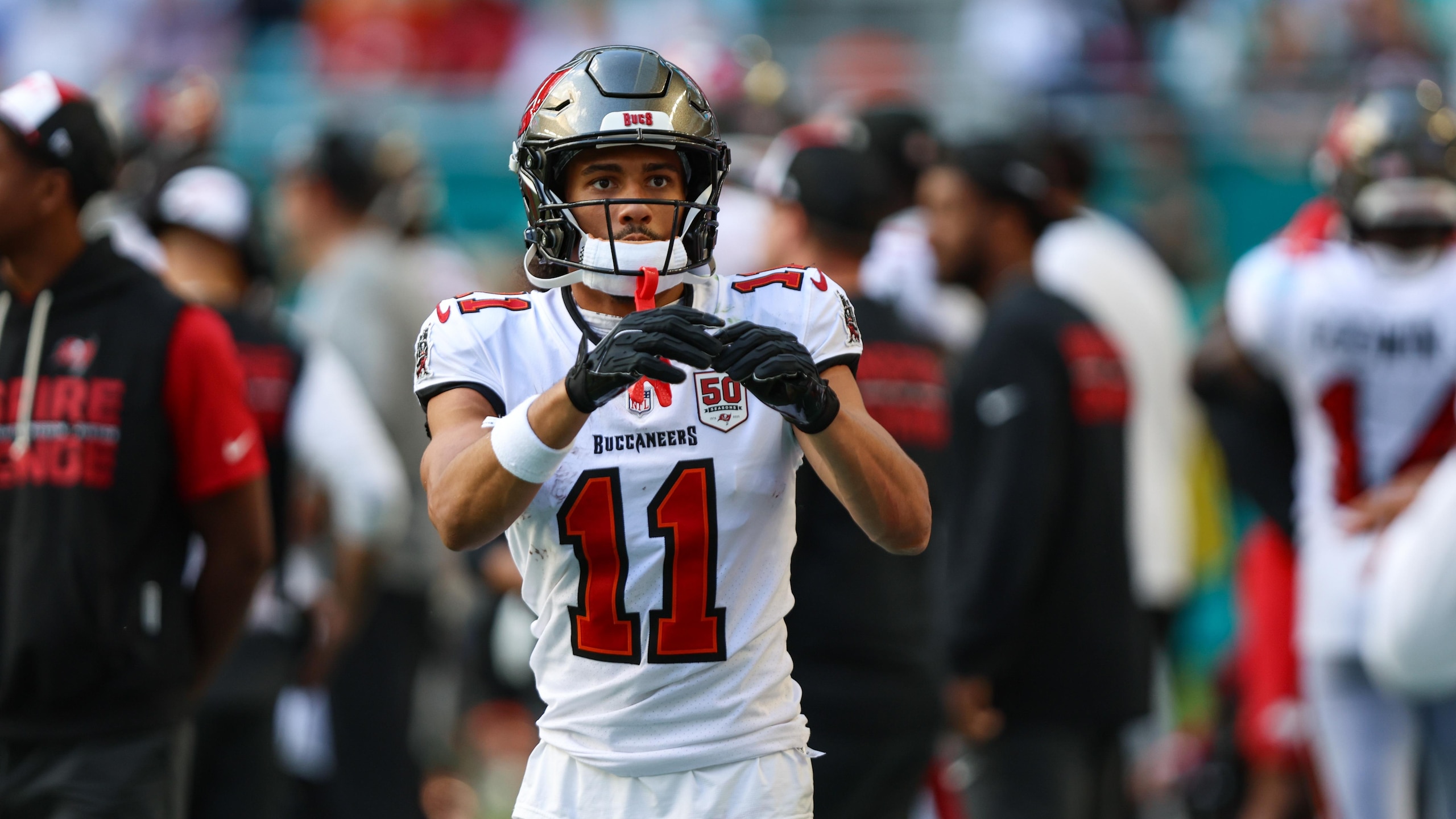 Buccaneers Dolphins Football
