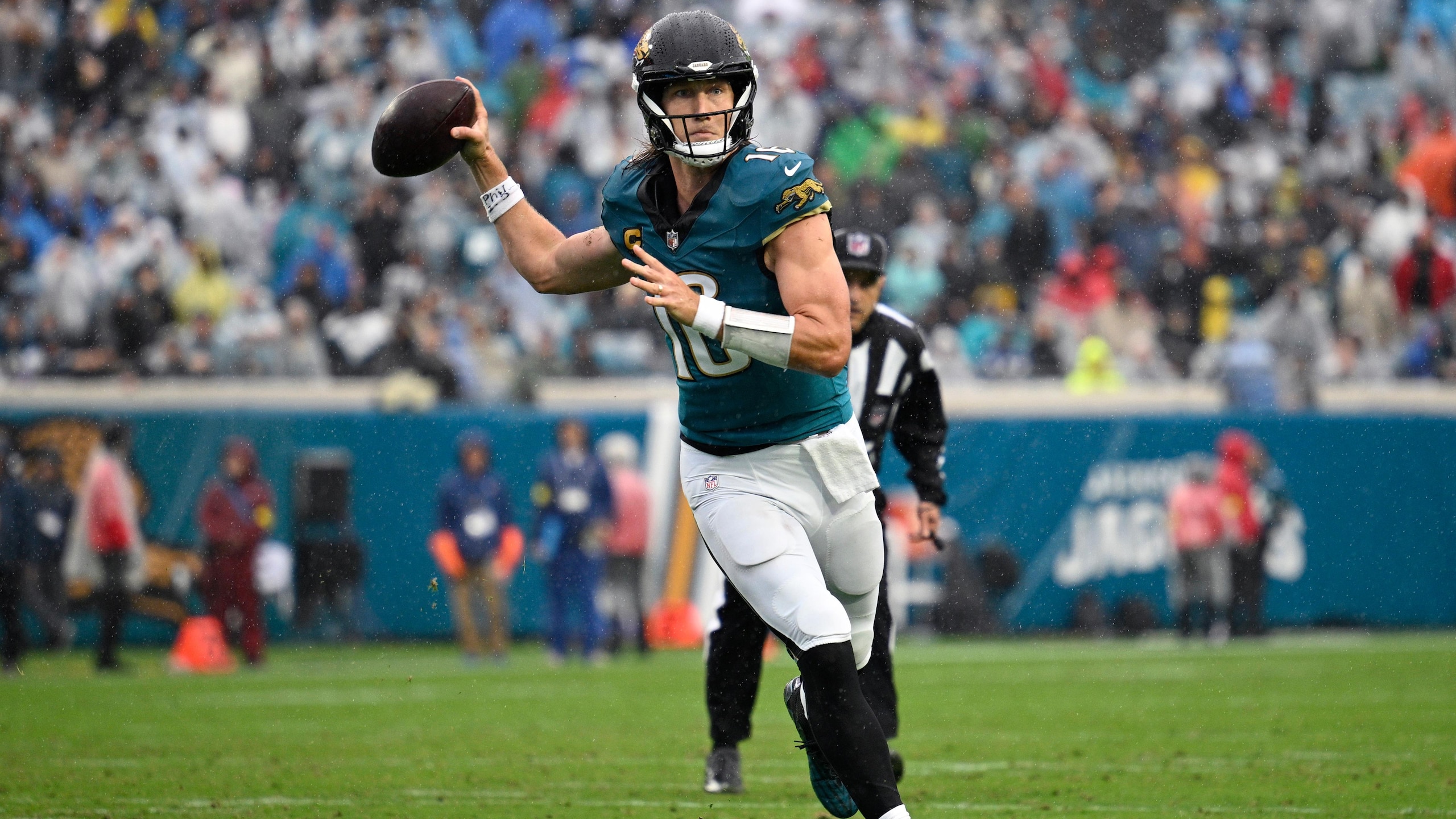 Lawrence Named to NFL Top 100 💪