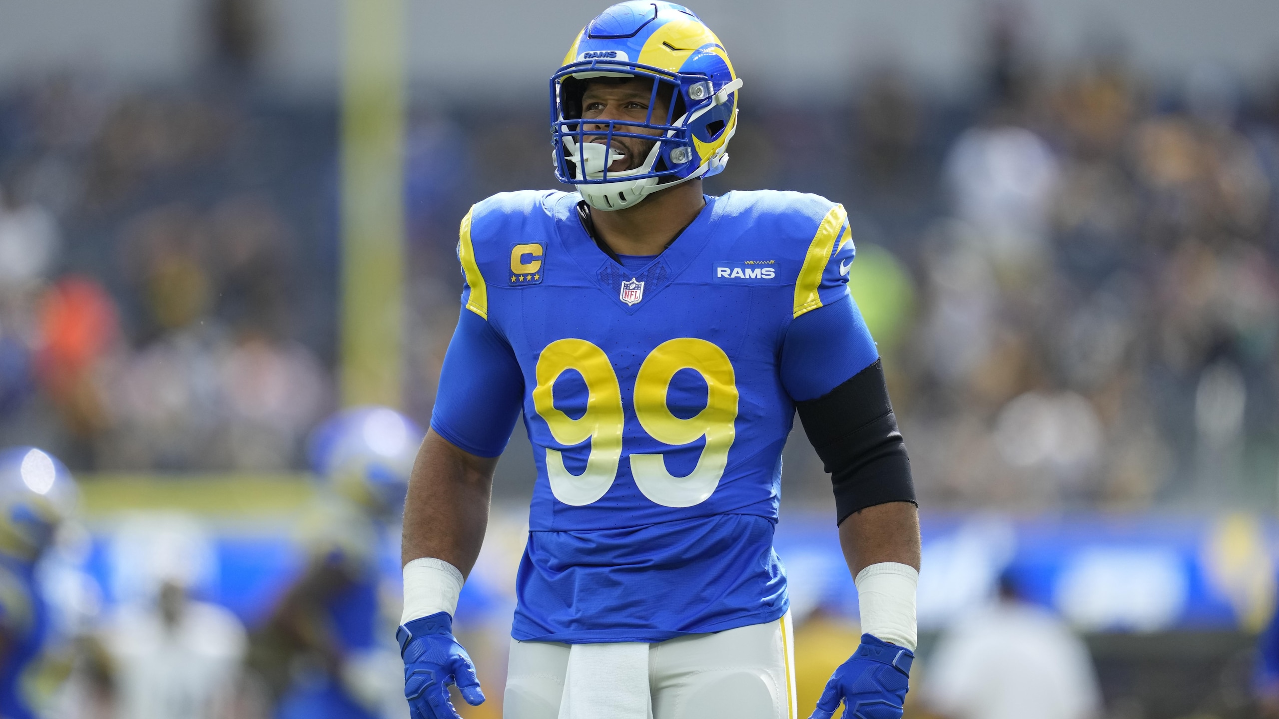 Steelers Rams Football