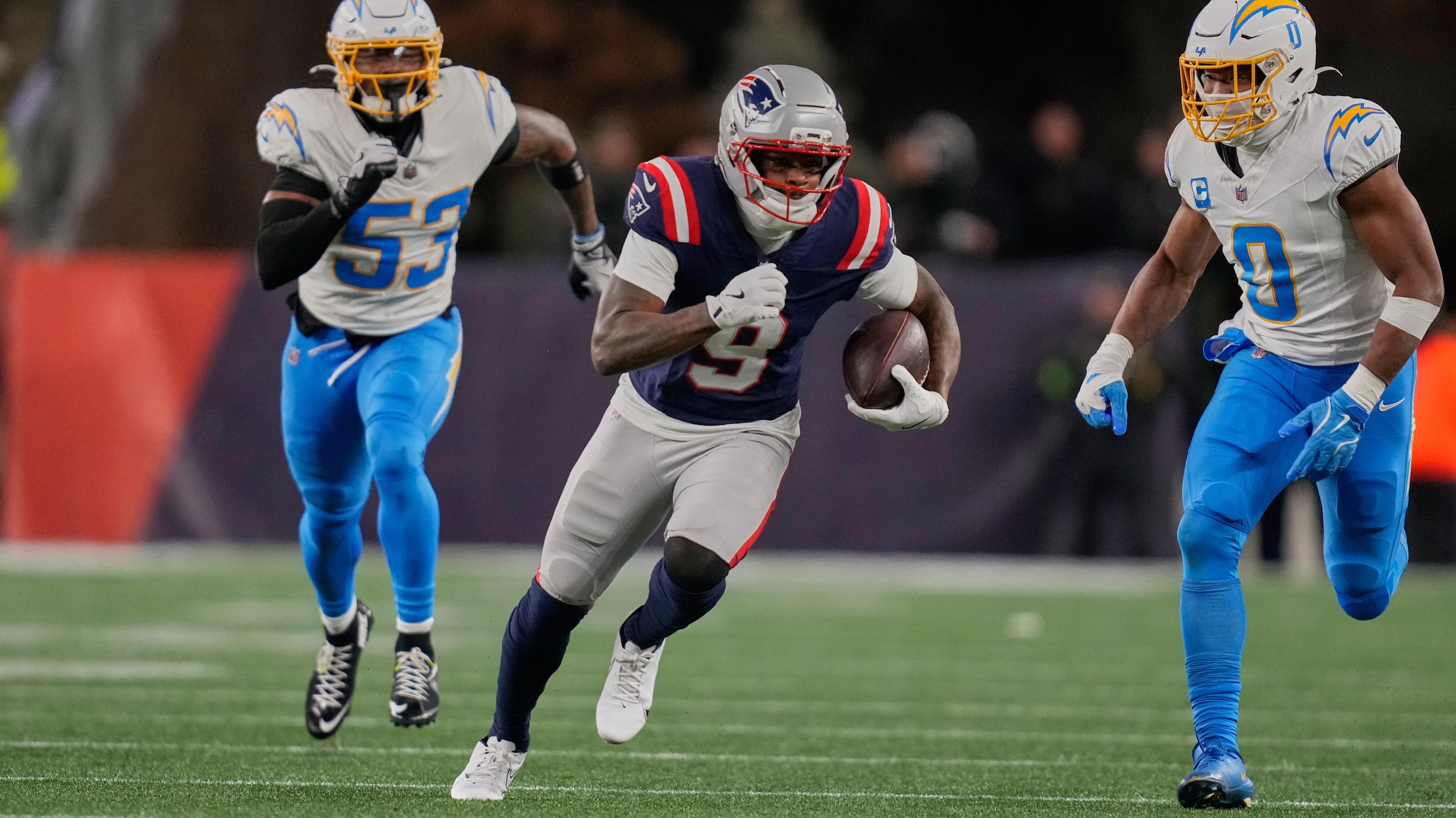 Chargers Patriots Football