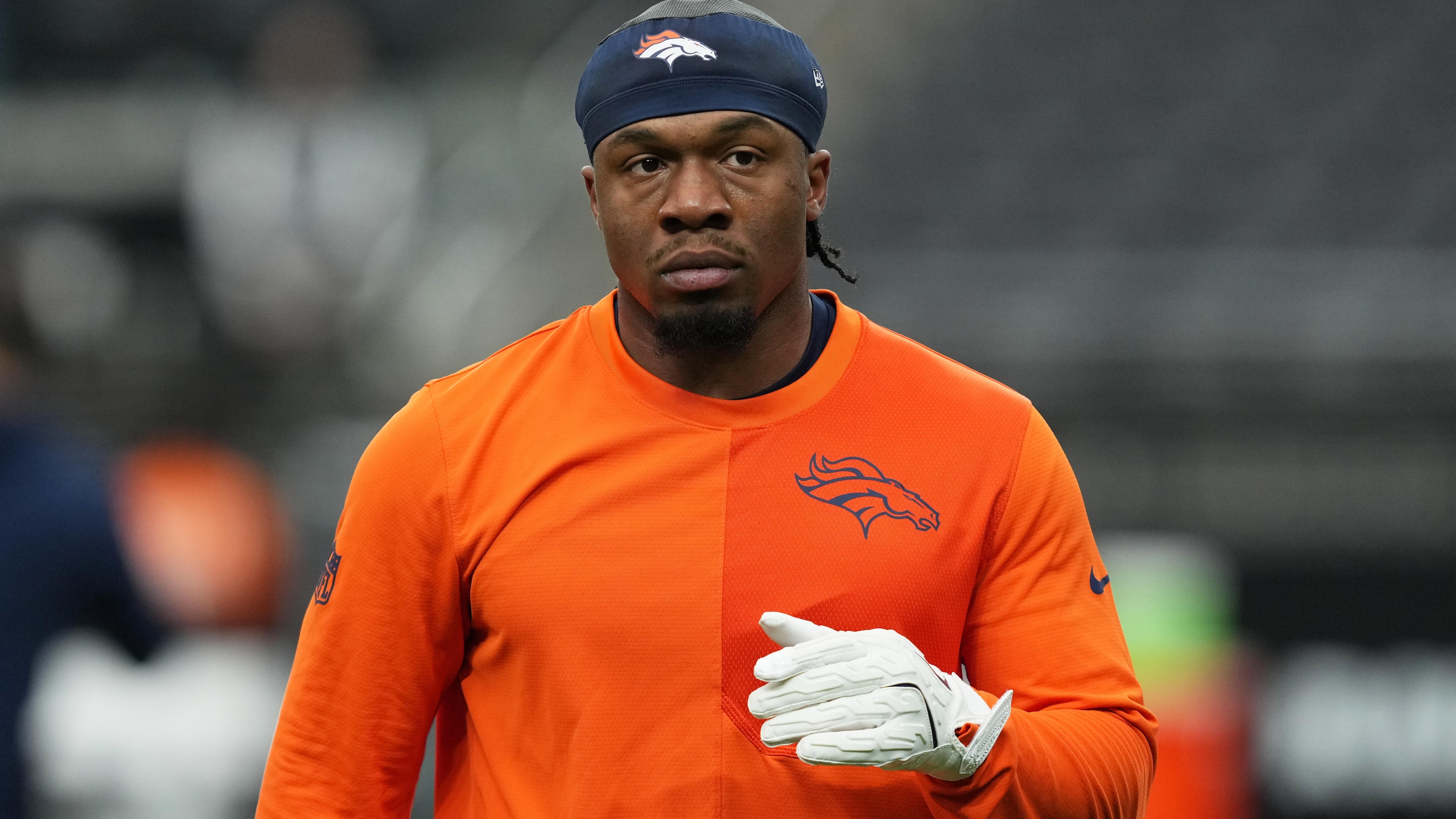 Broncos Raiders Football