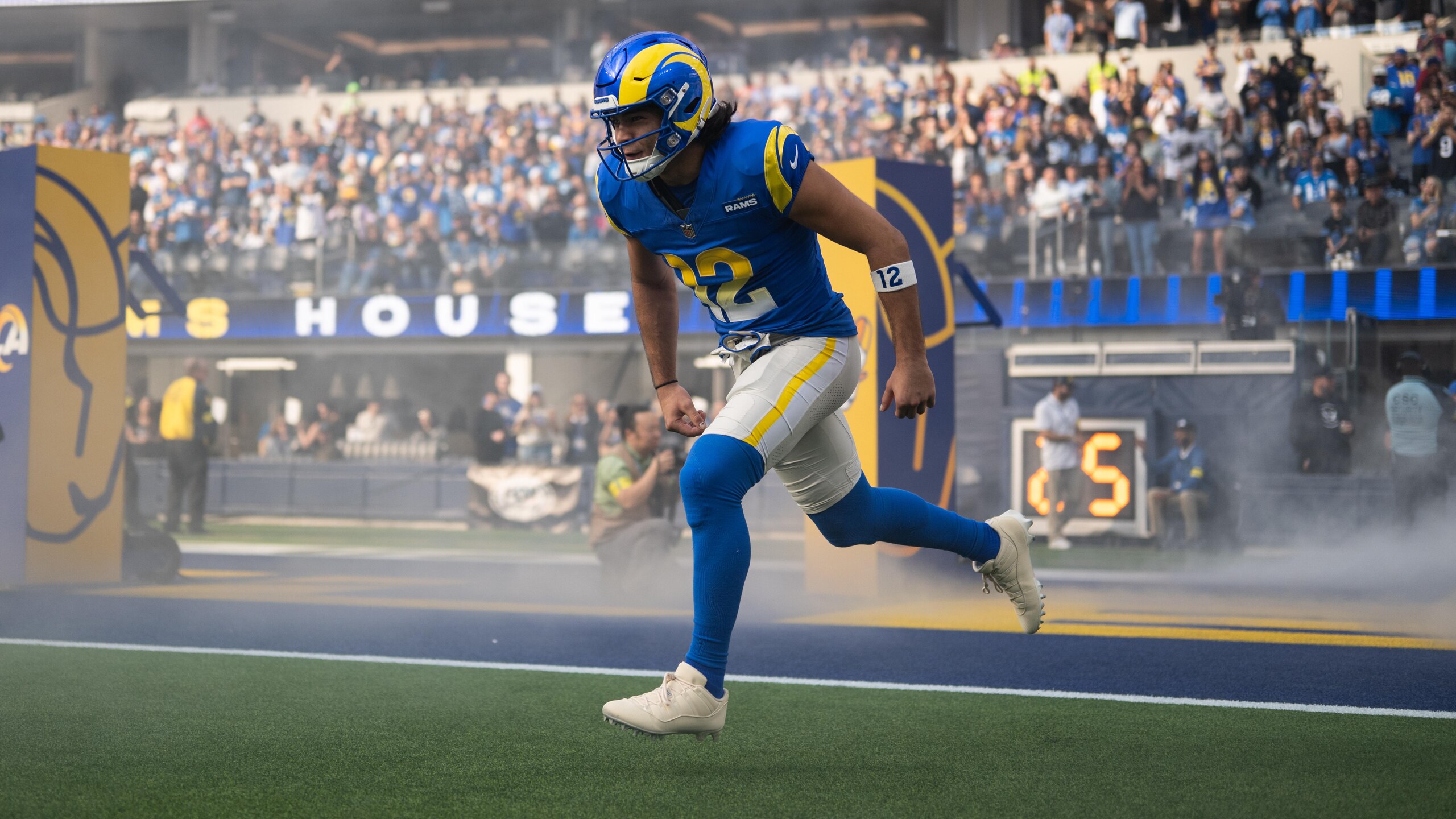 Lions Rams Football