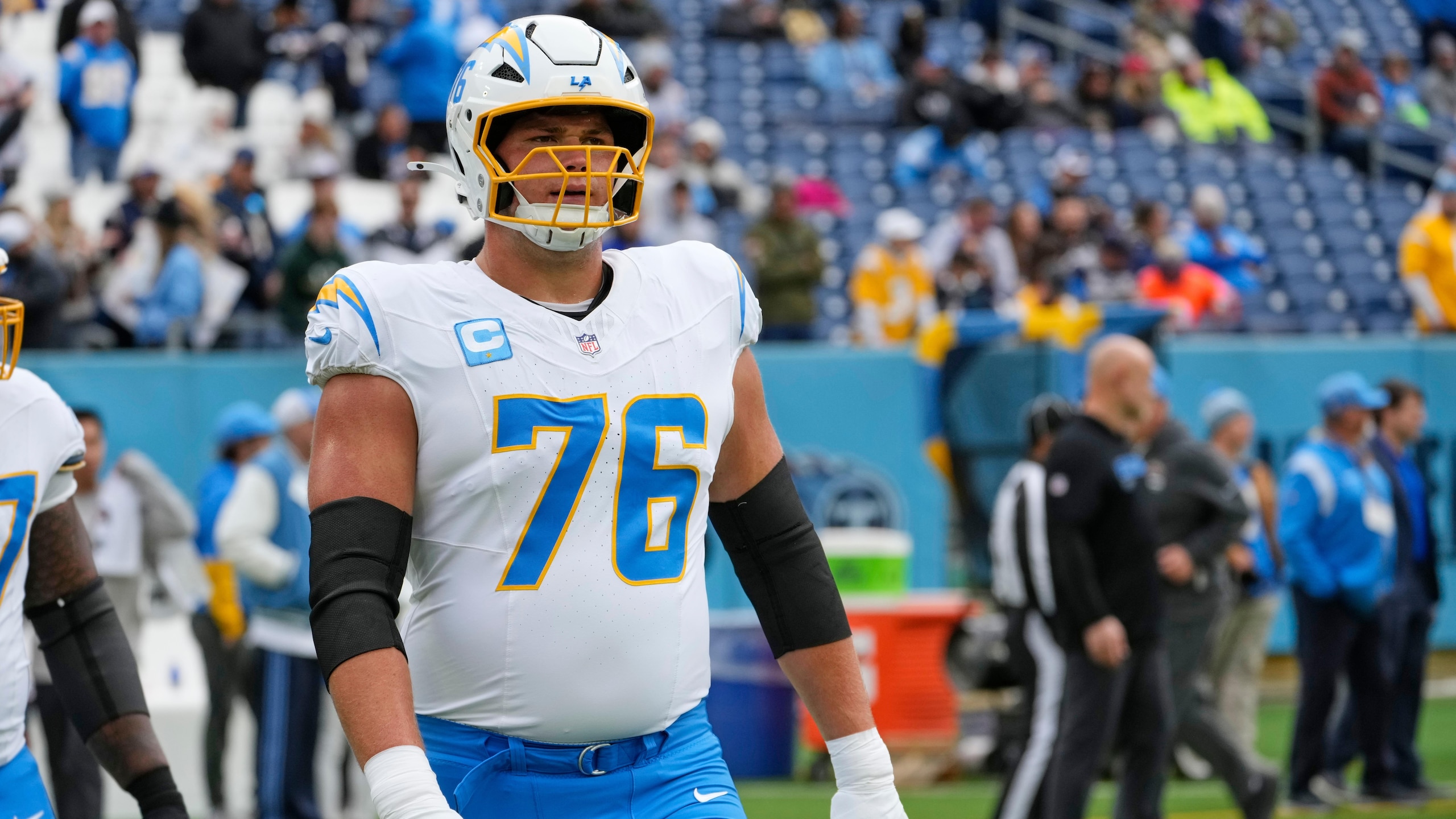 Chargers Titans Football