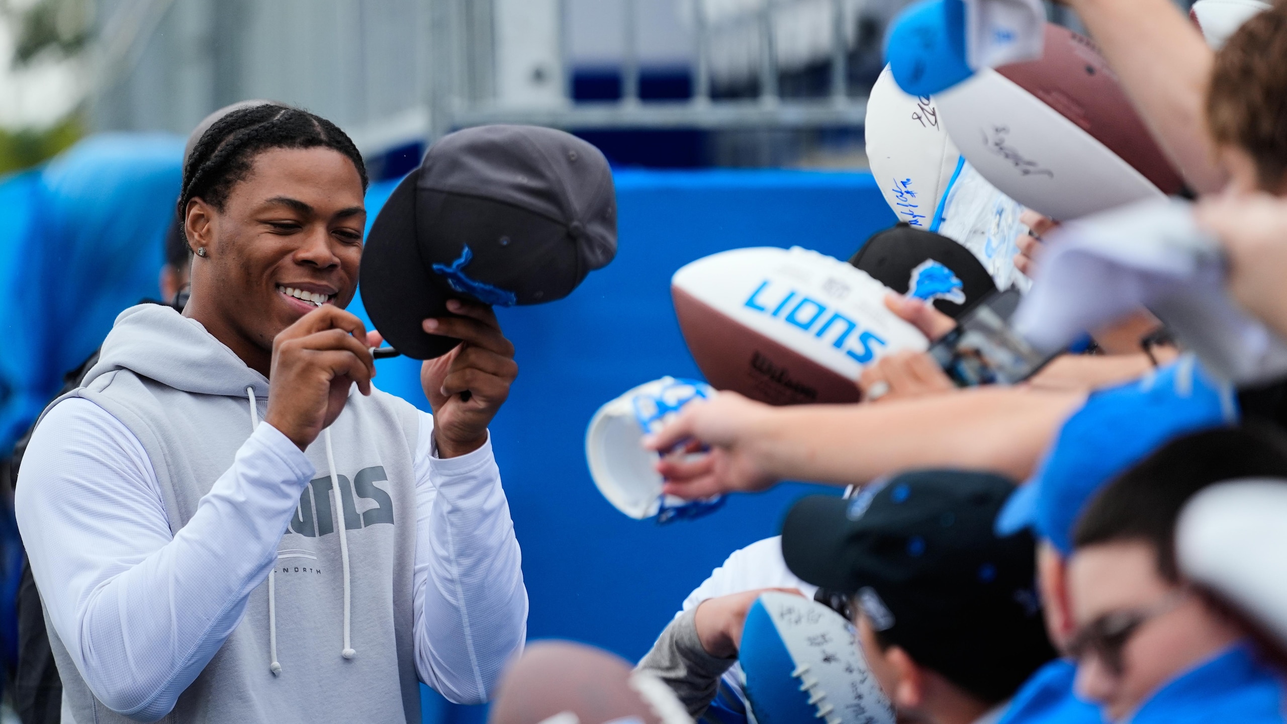 Lions Camp Football