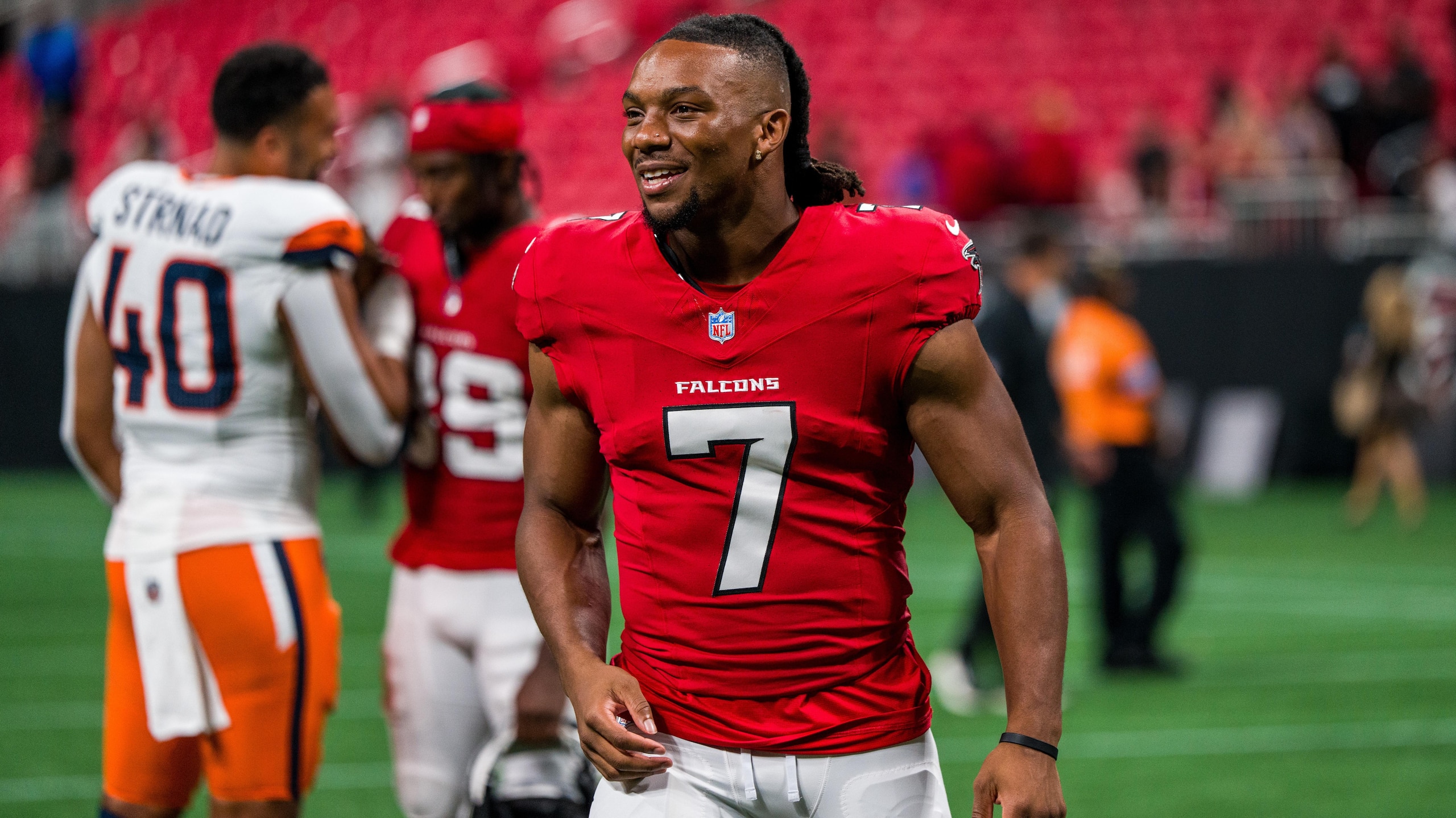 Broncos Falcons Football