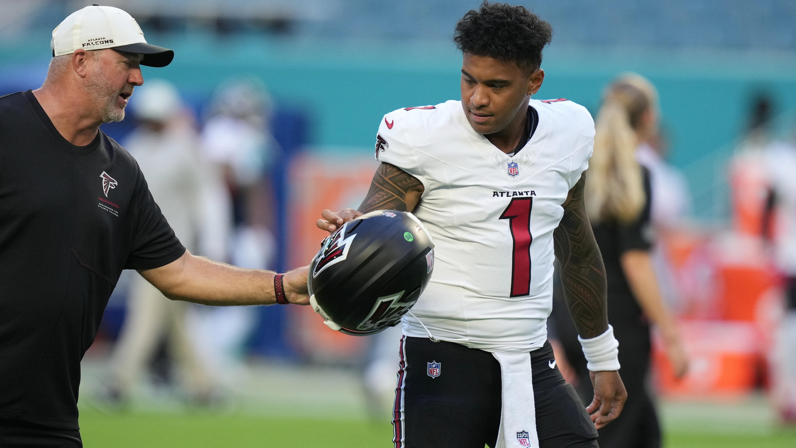 Falcons Dolphins Football