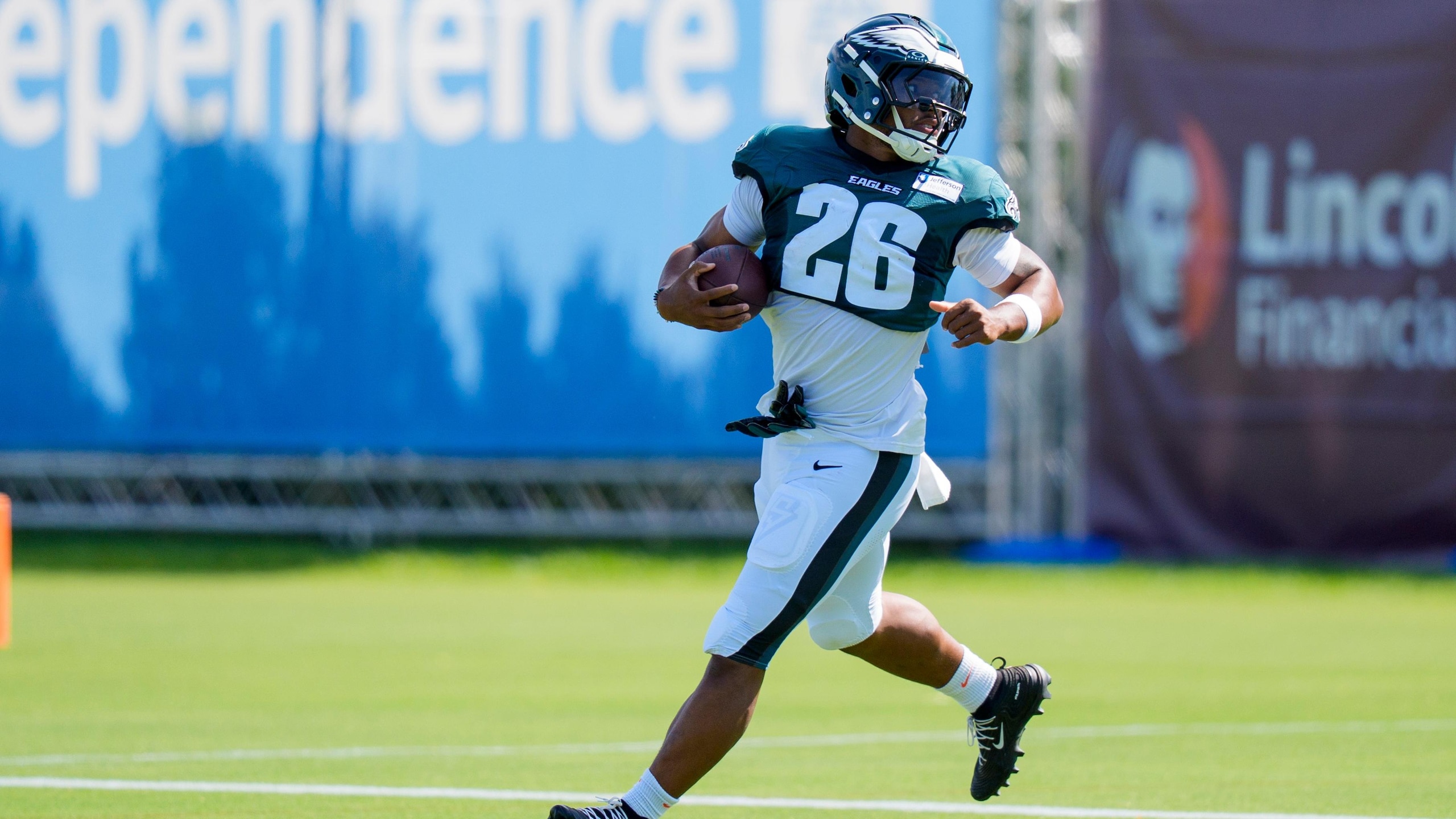 Eagles Camp Football