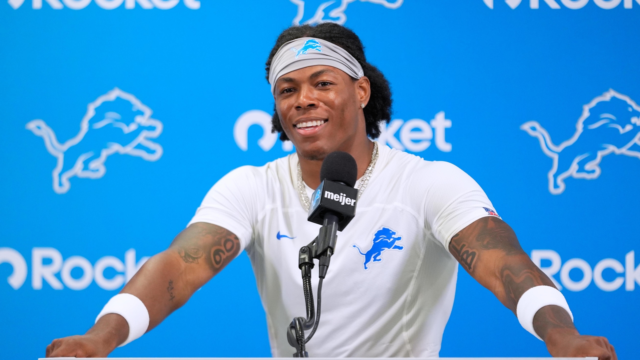 Lions Camp Football