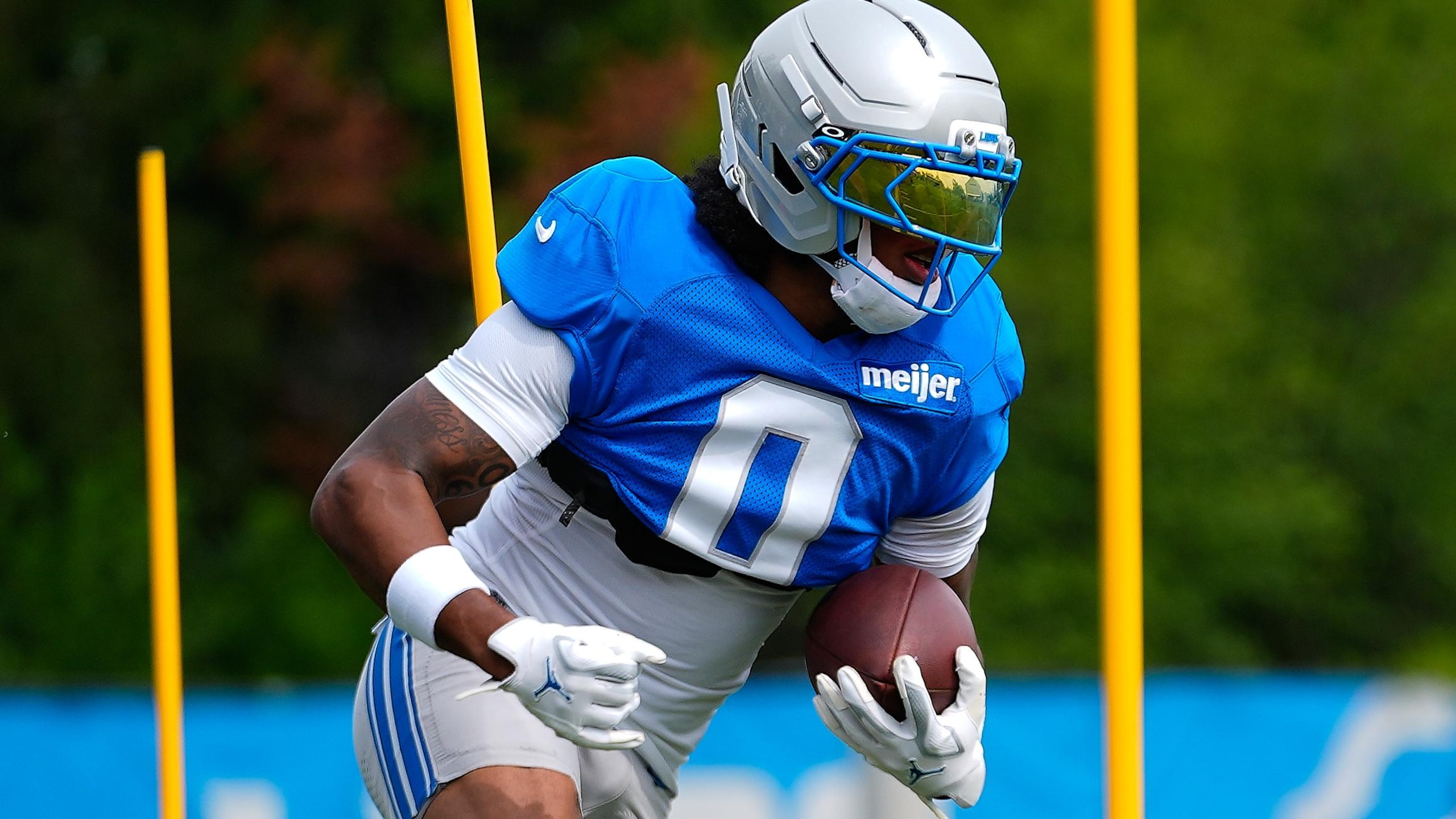 Lions Camp Football