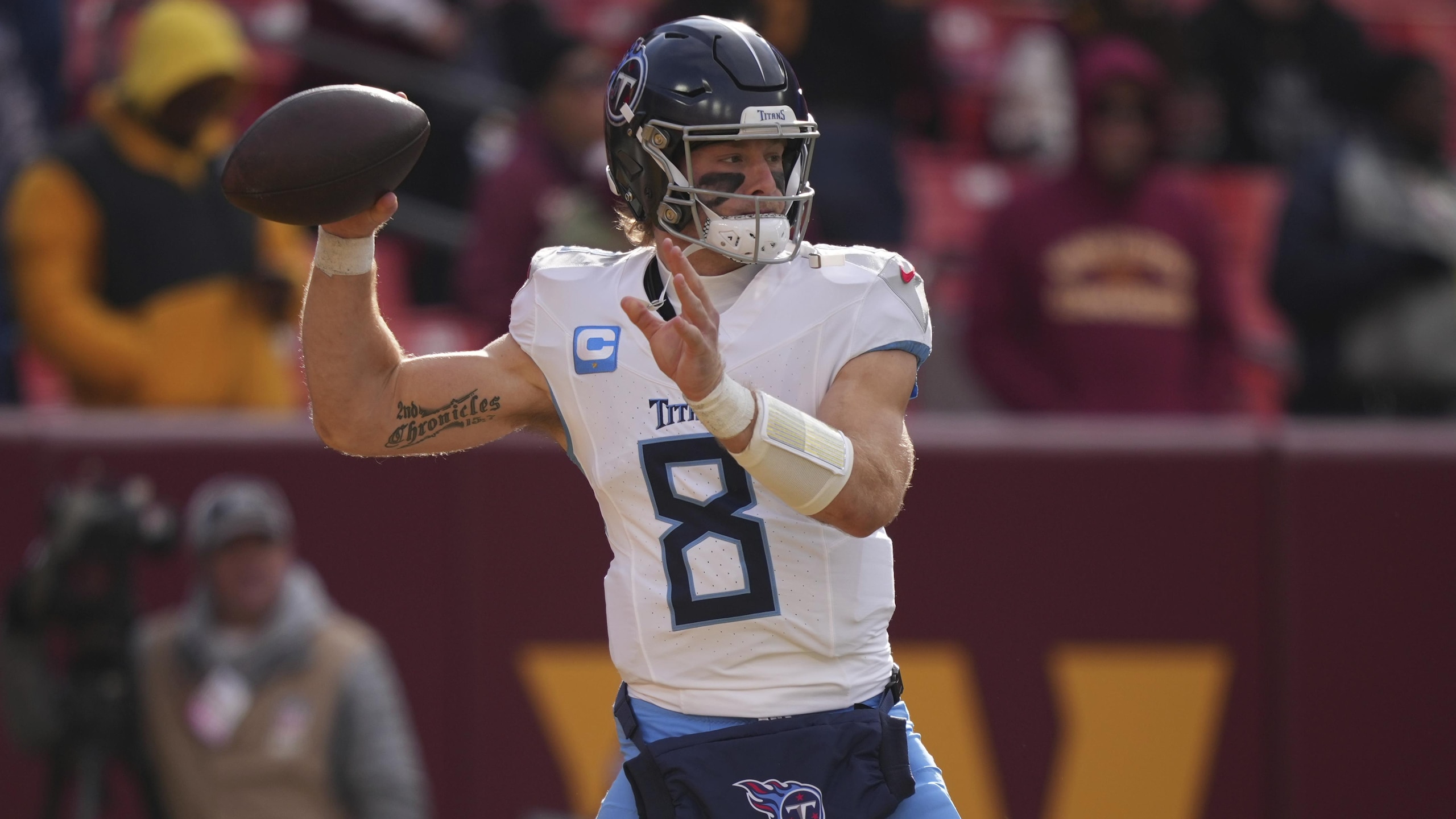 Titans Commanders Football