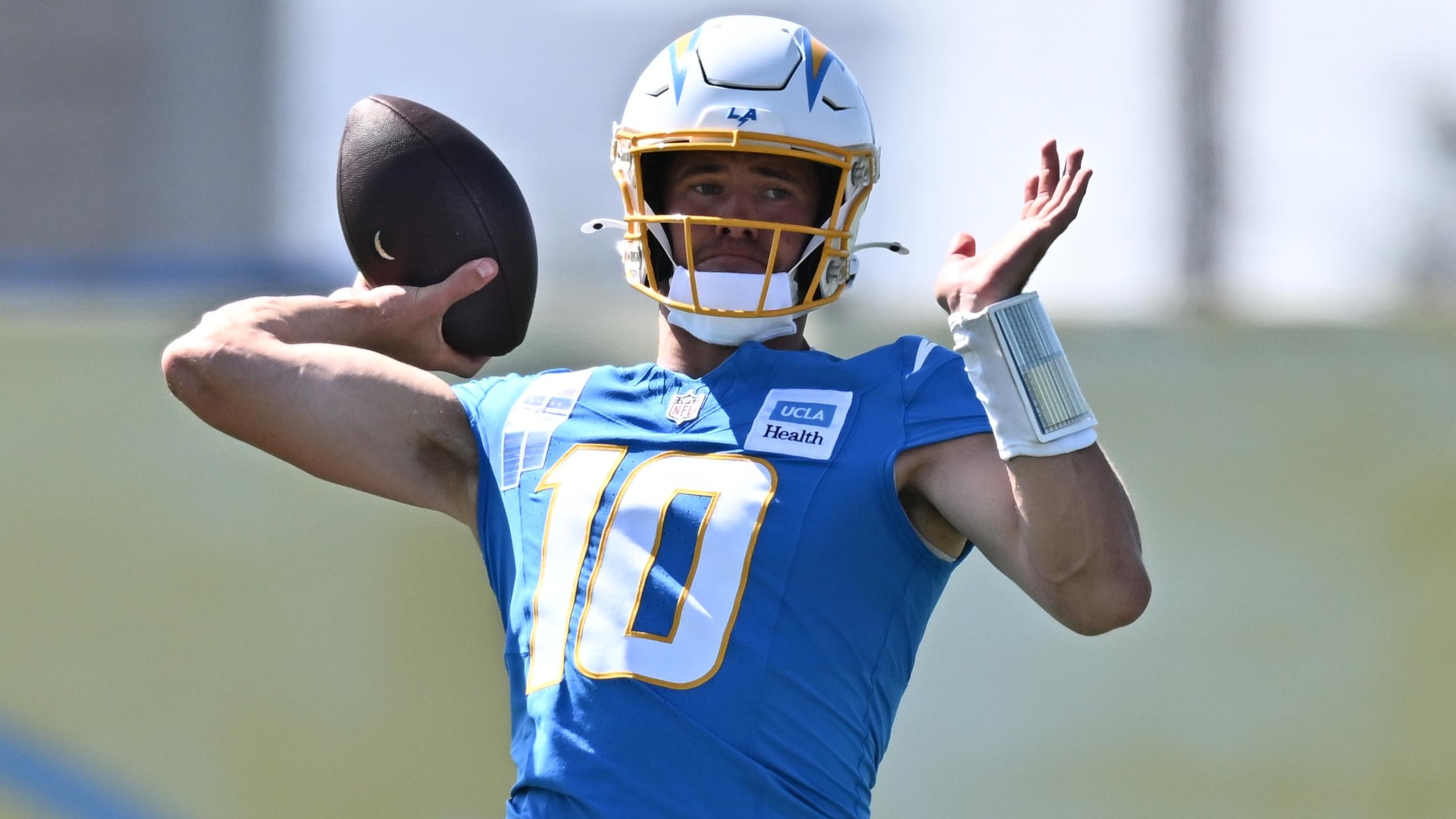 Chargers Camp Football