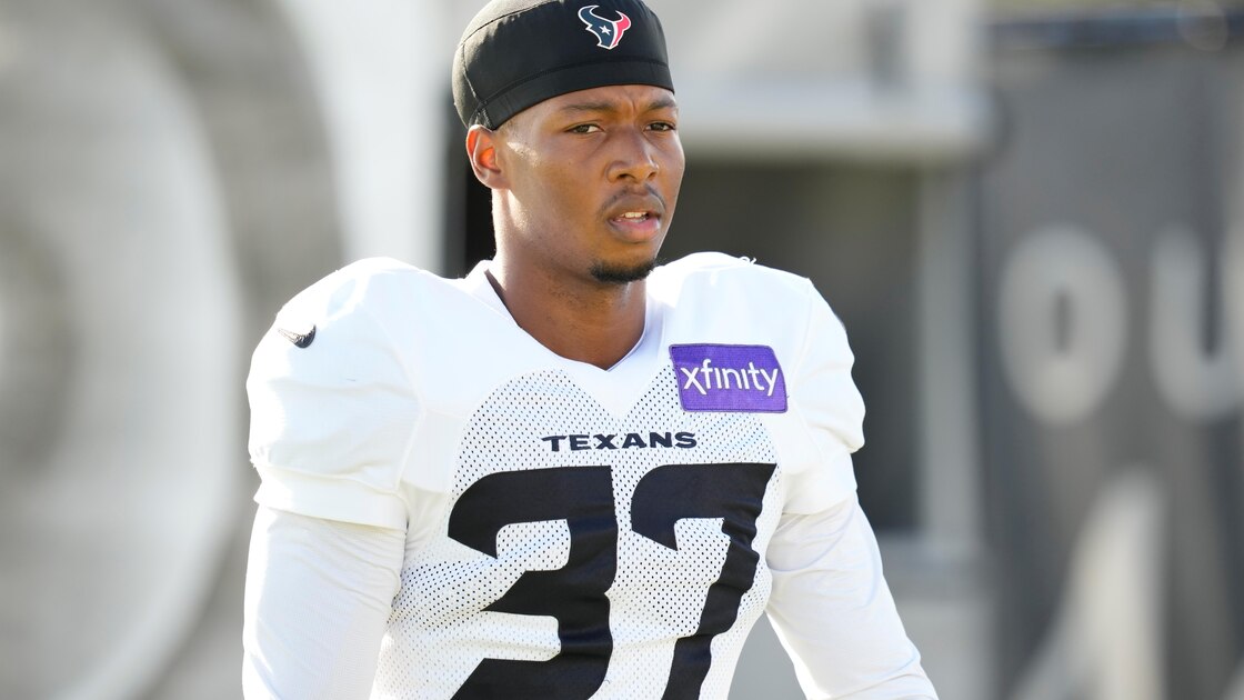 5 Undrafted Rookies Pushing for Roster Spots at NFL Training Camp