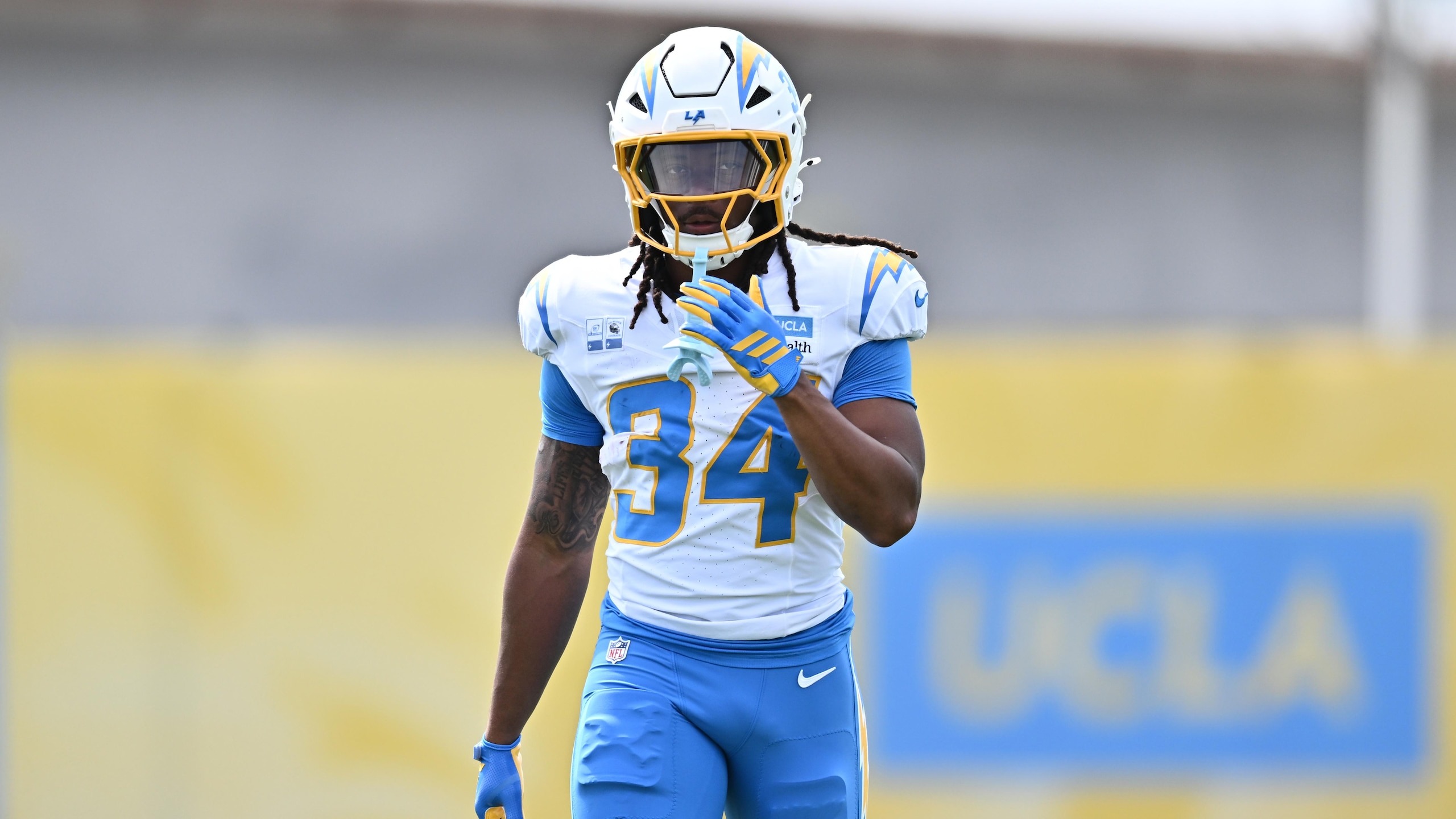 Chargers Camp Football