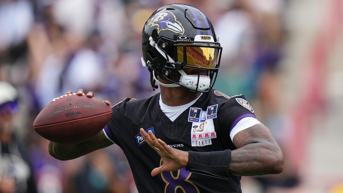 NFL Coach Says Lamar Jackson 'Can't Be Special' Without Running, 'Not Always Moving With Purpose'