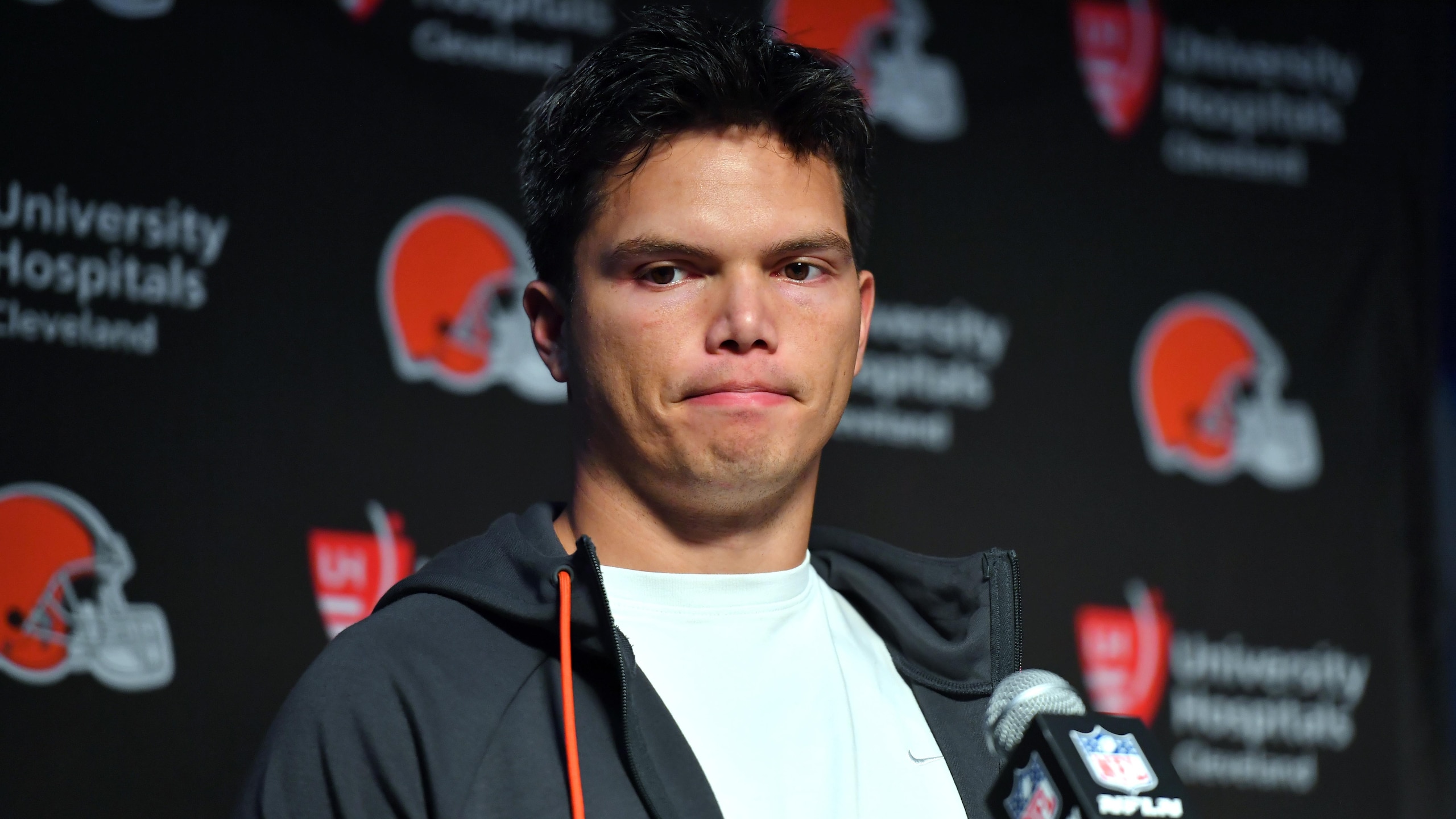 Browns Patriots Football