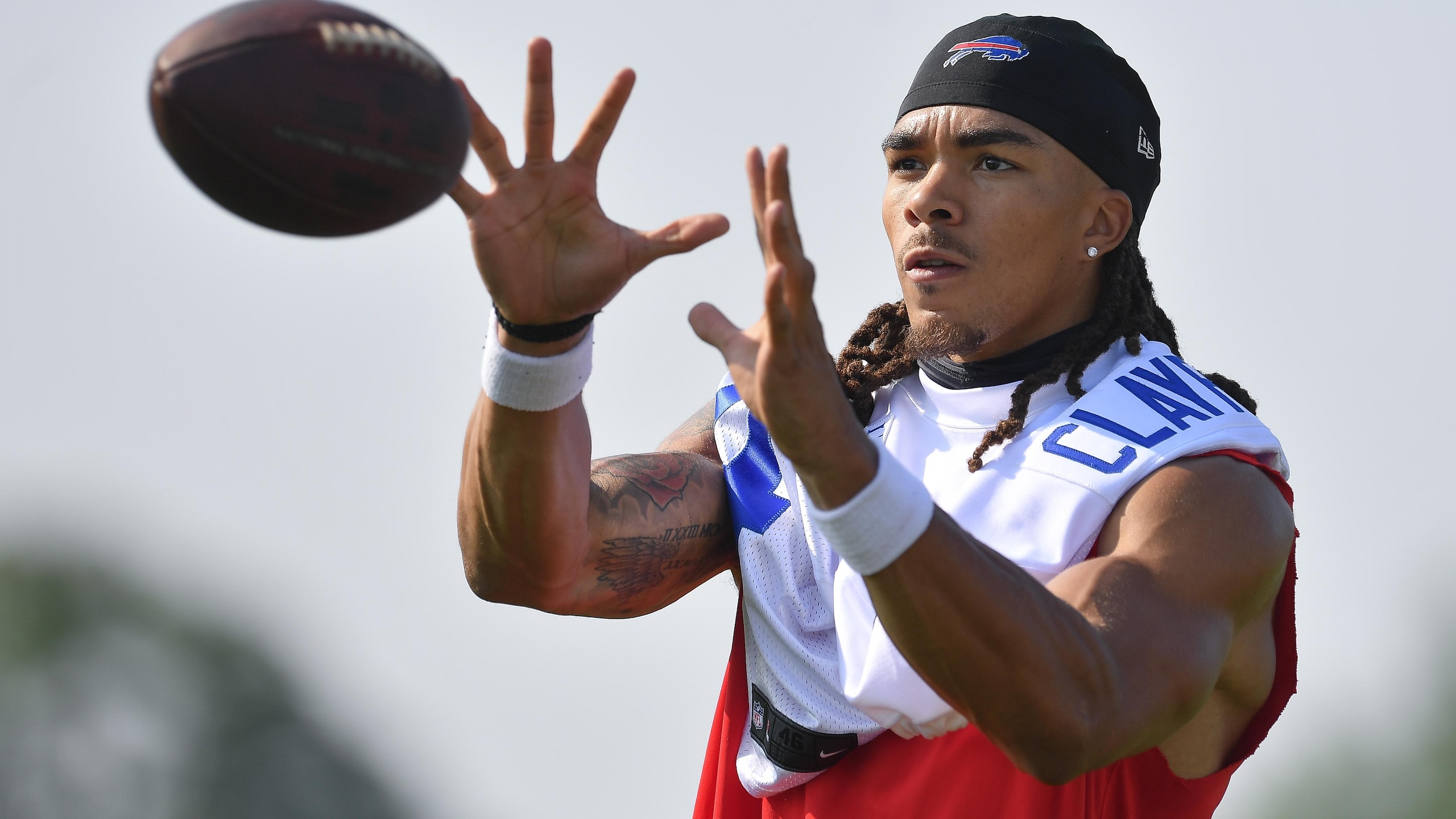 Bills Moves Football
