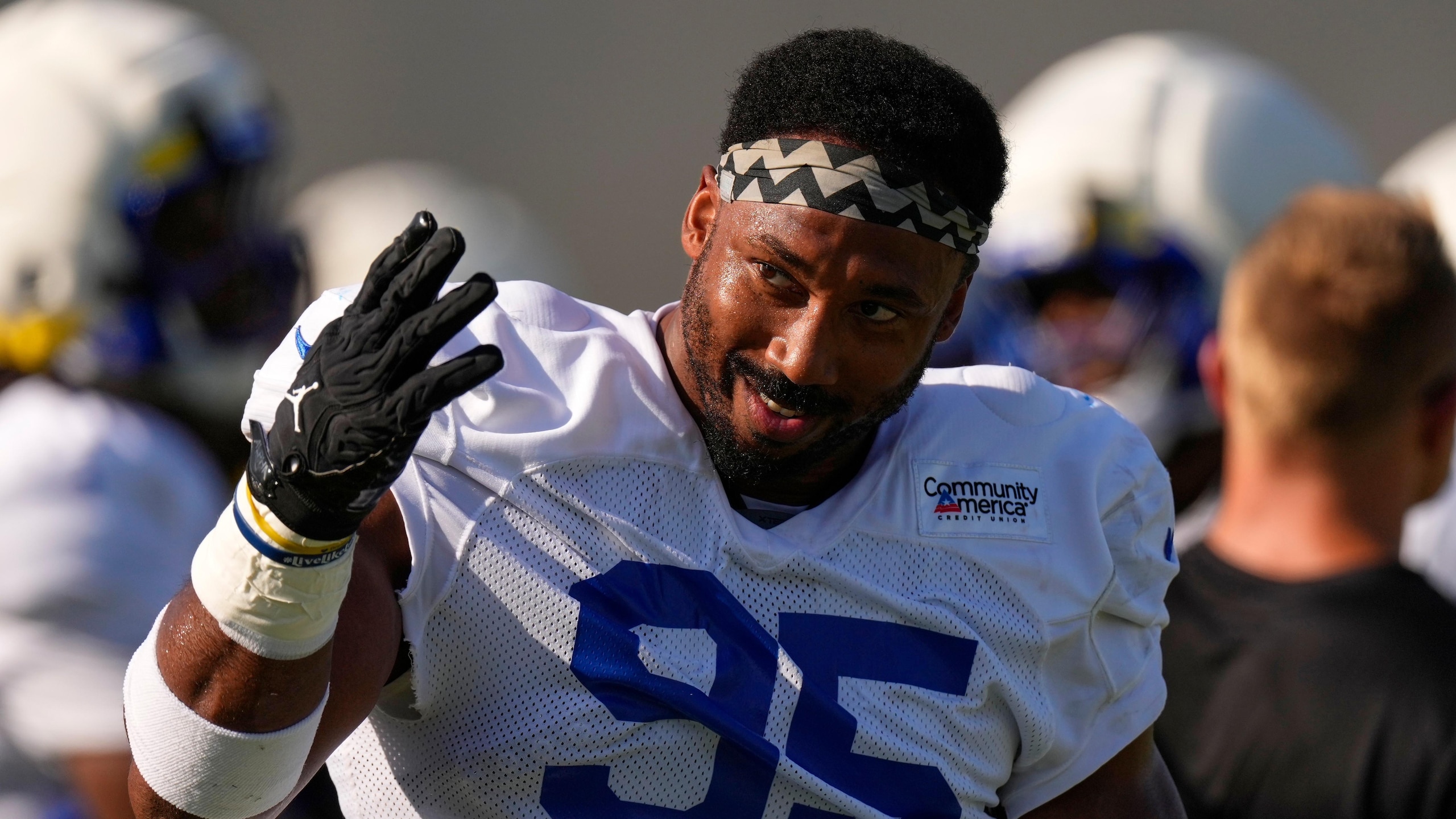 Rams Camp Football