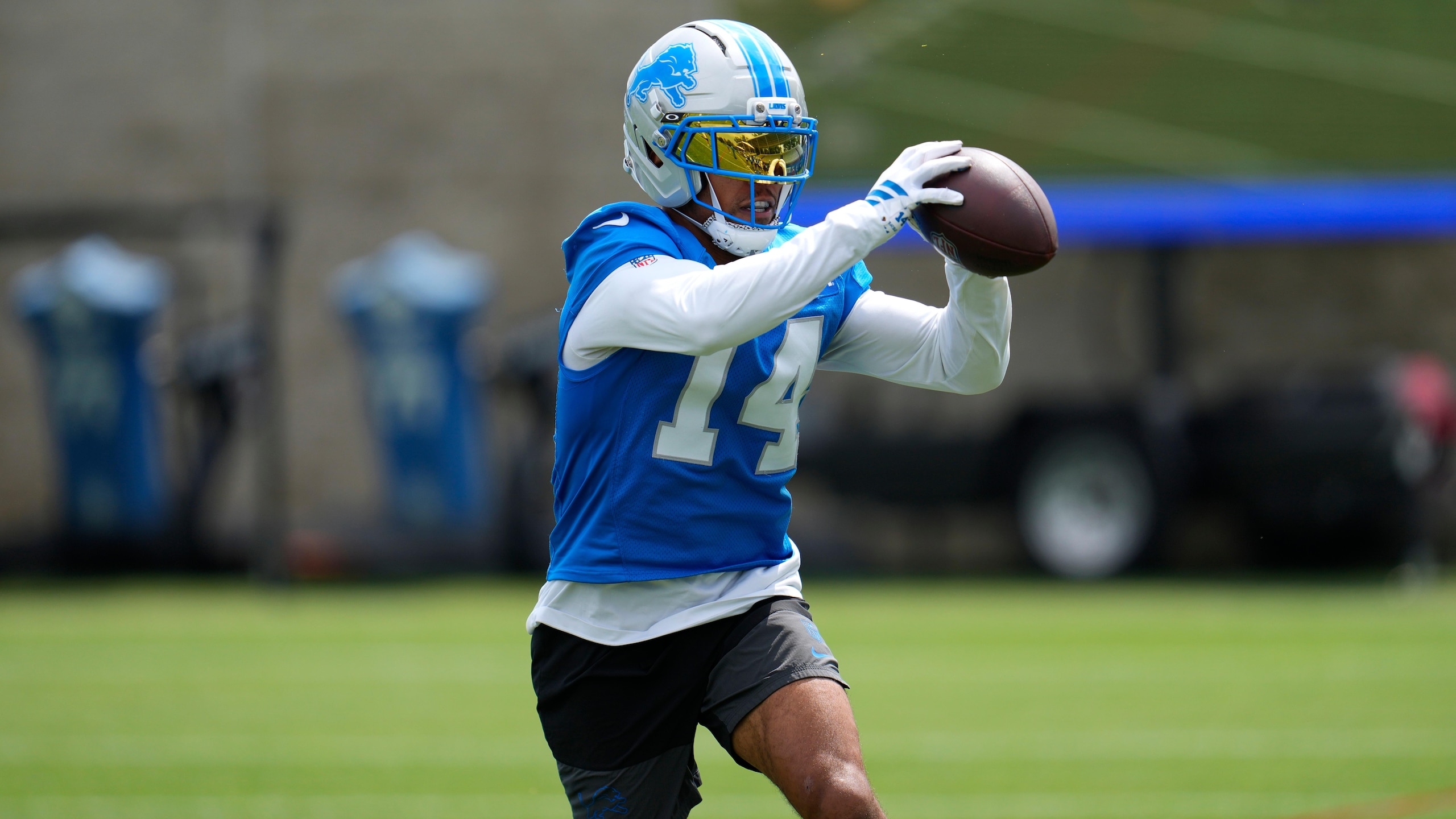 Lions Camp Football