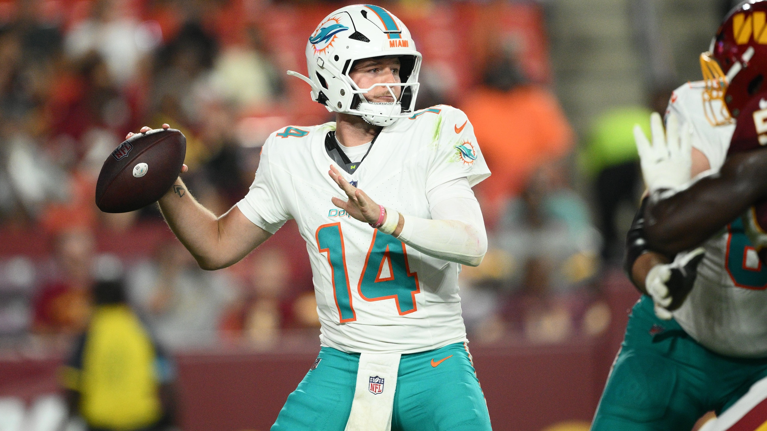 Dolphins Commmanders Football