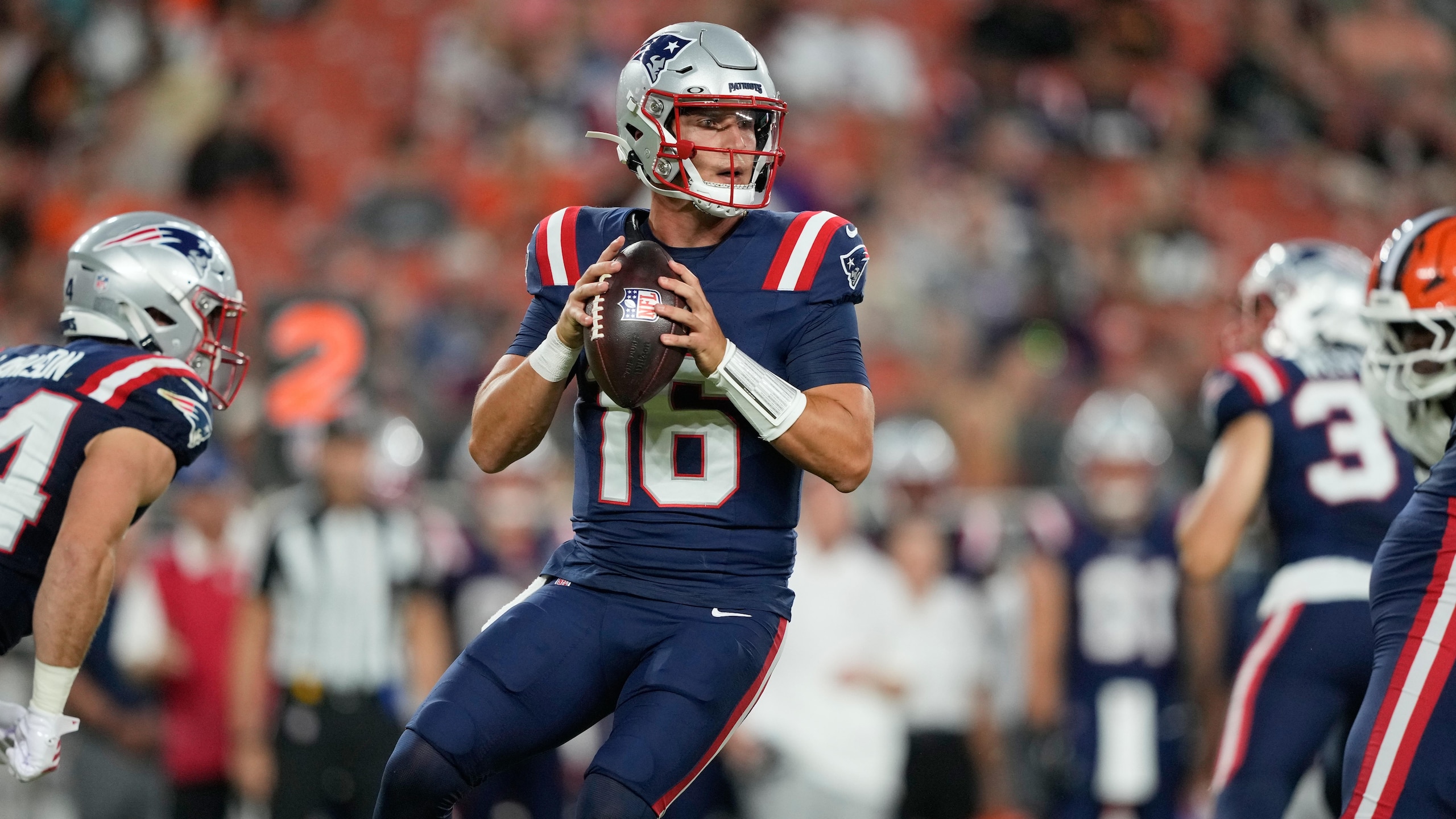 Patriots Browns Football