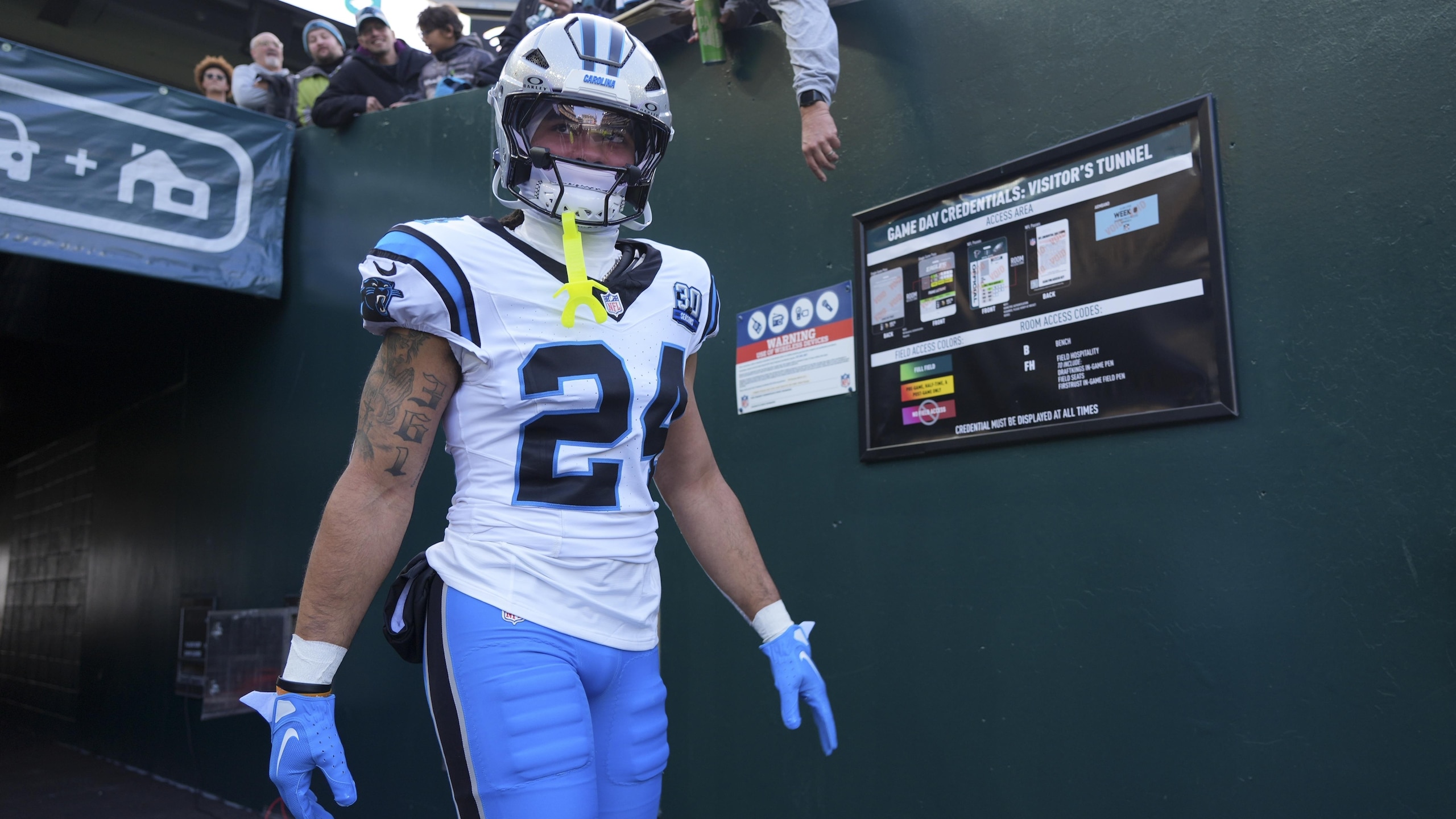 Panthers Eagles Football