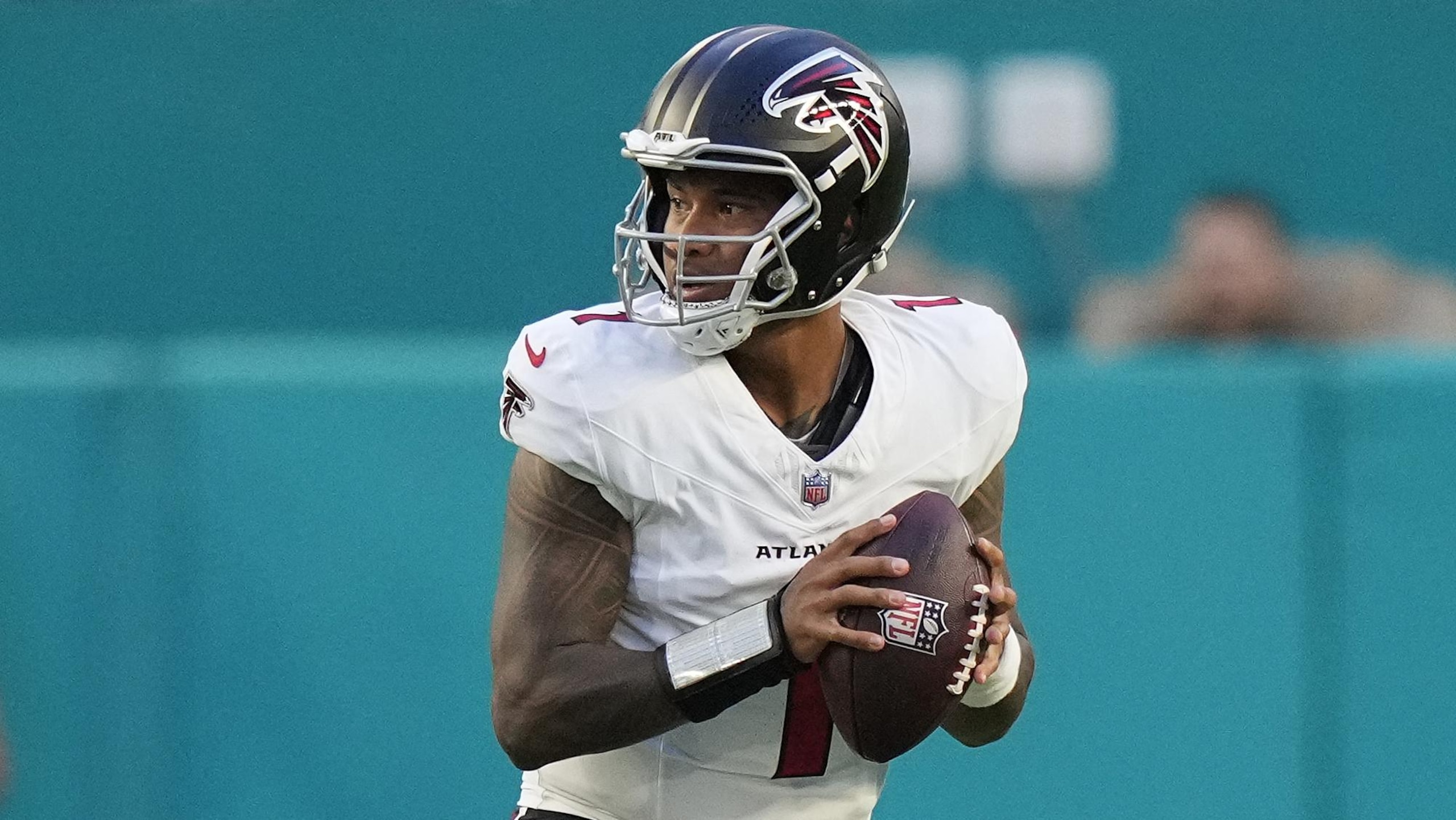 Falcons Dolphins Football