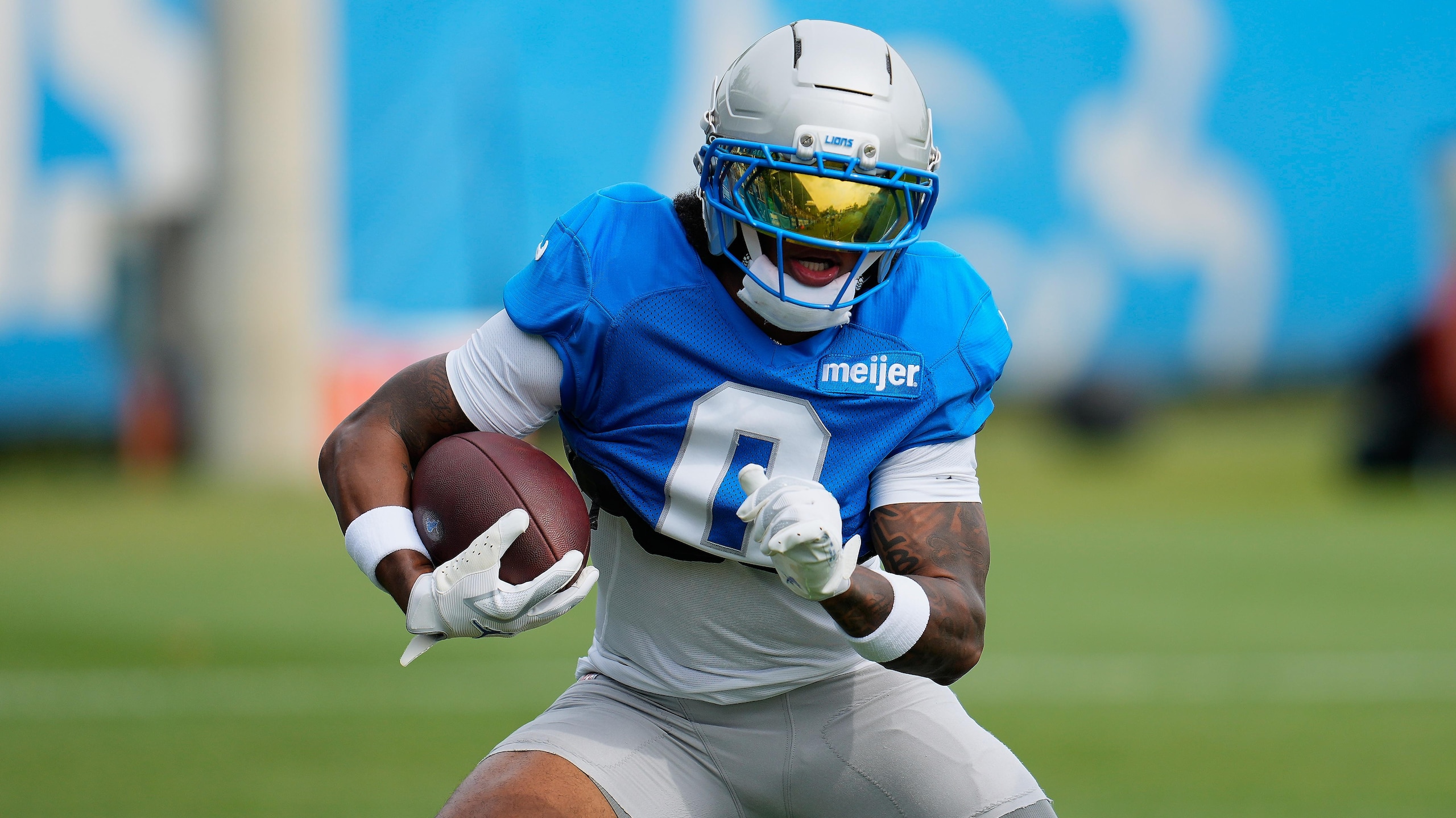 Lions Camp Football