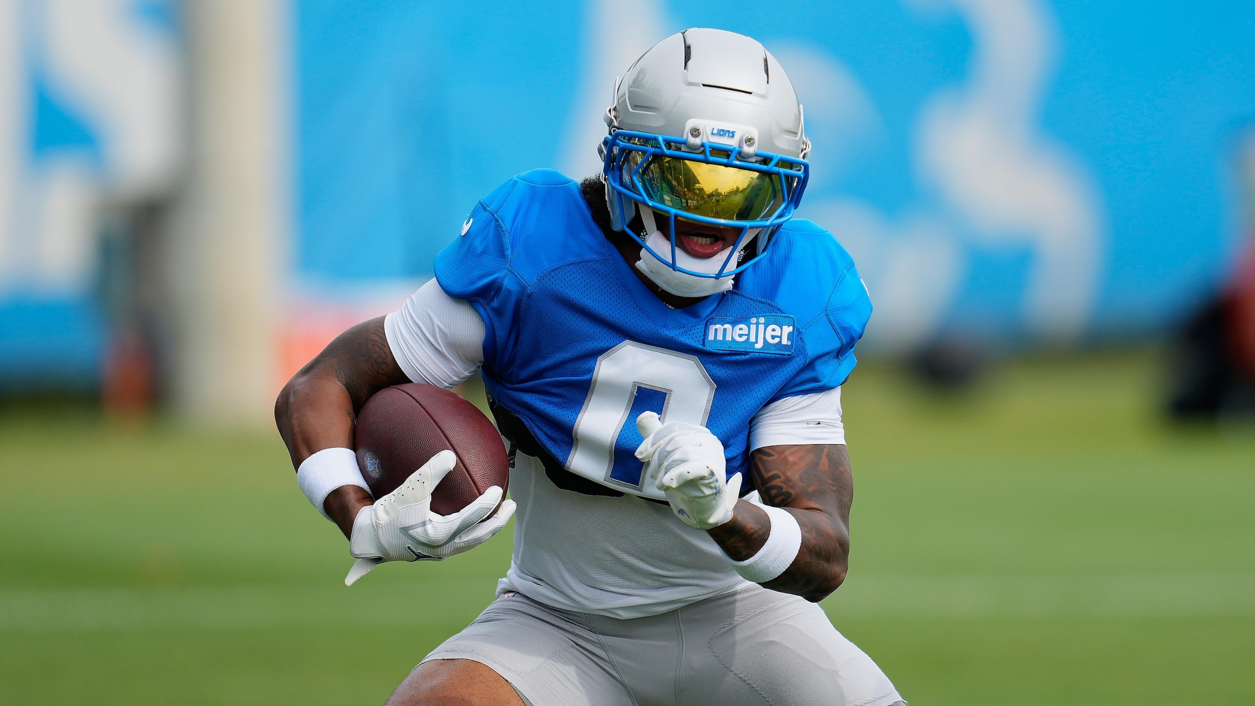 Lions Camp Football