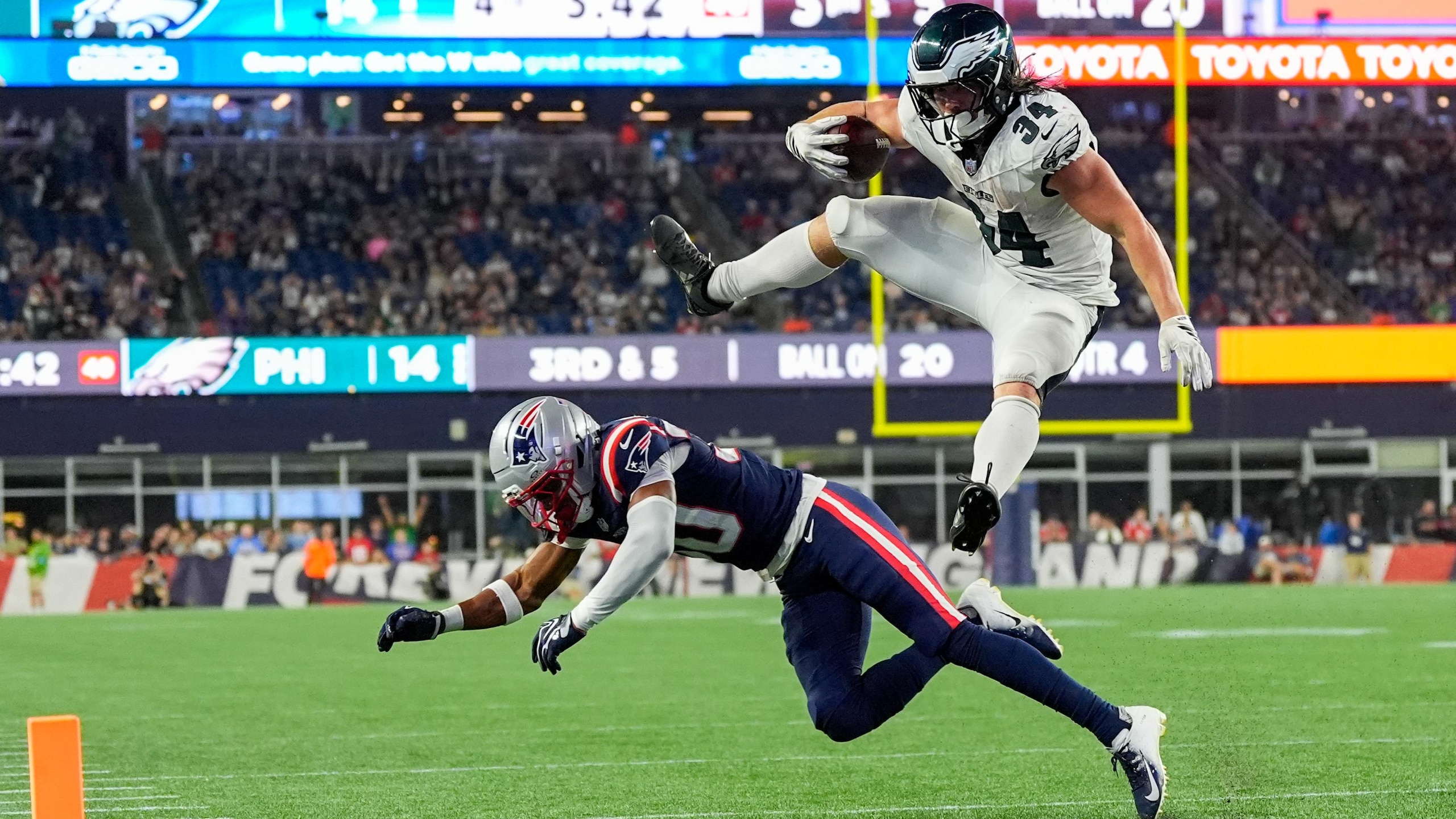APTOPIX Eagles Patriots Football