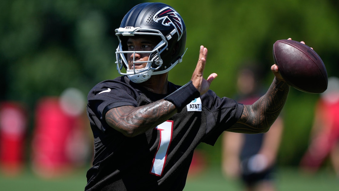 Neue Gerüchte im Kampf um den Quarterback-Posten bei den Falcons: Tua ...