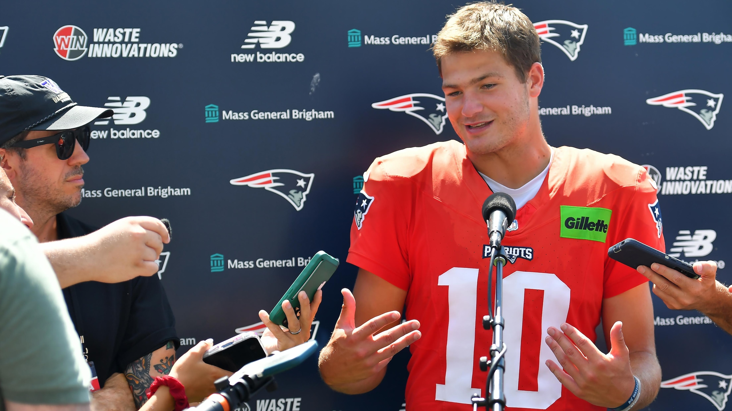 Eagles Patriots Camp Football
