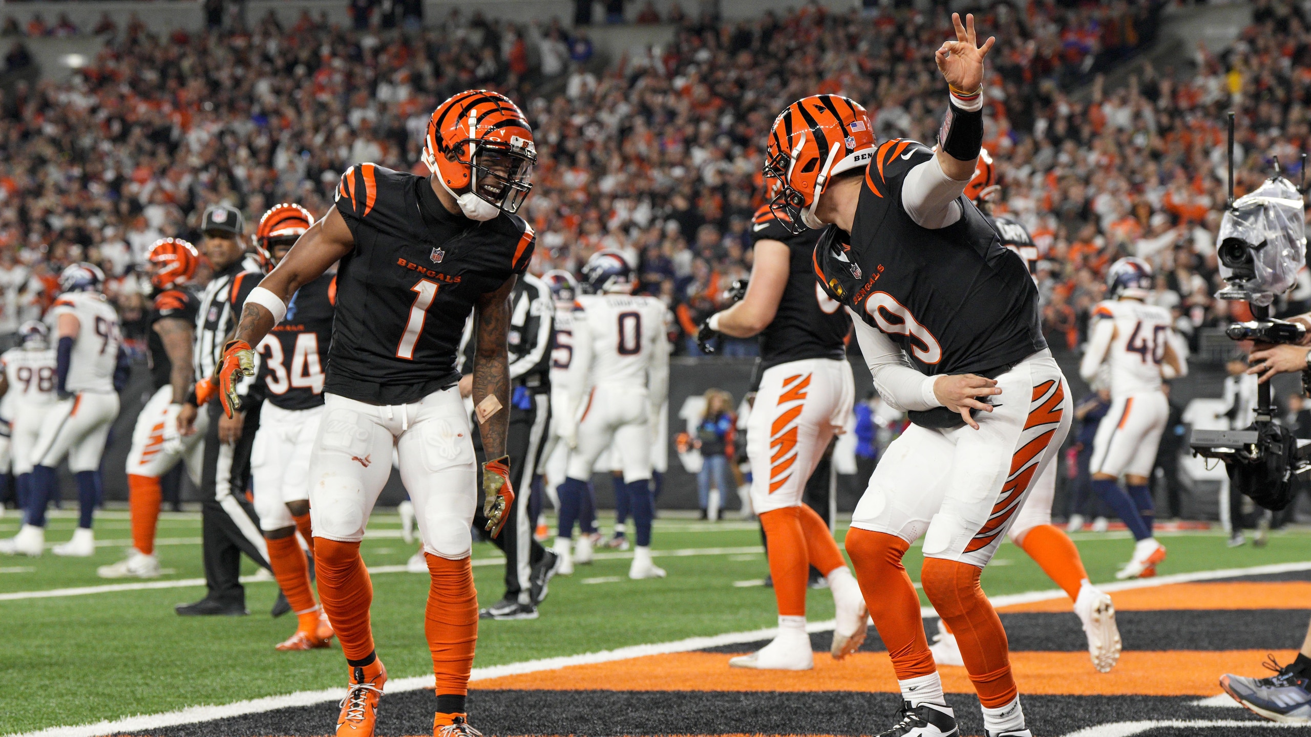 Broncos Bengals Football