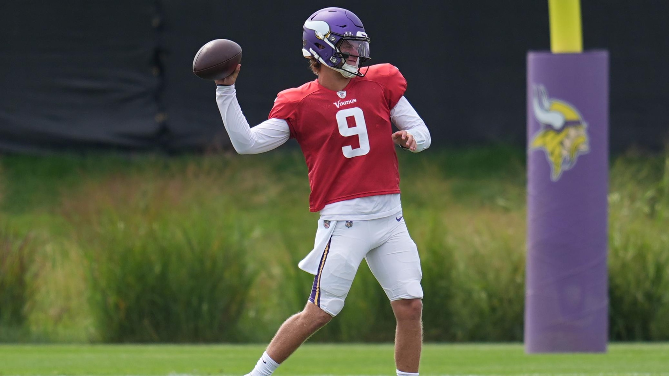 Vikings Camp Football