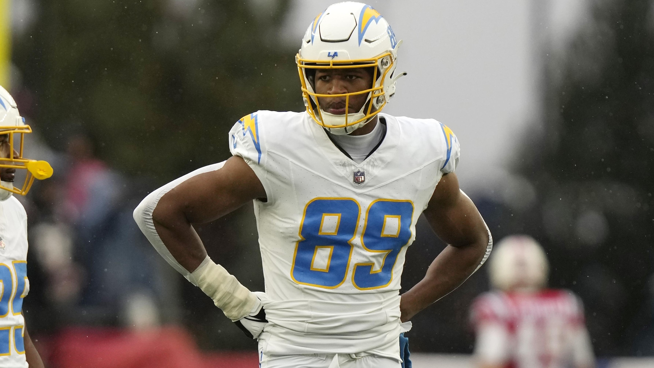 Chargers Patriots Football