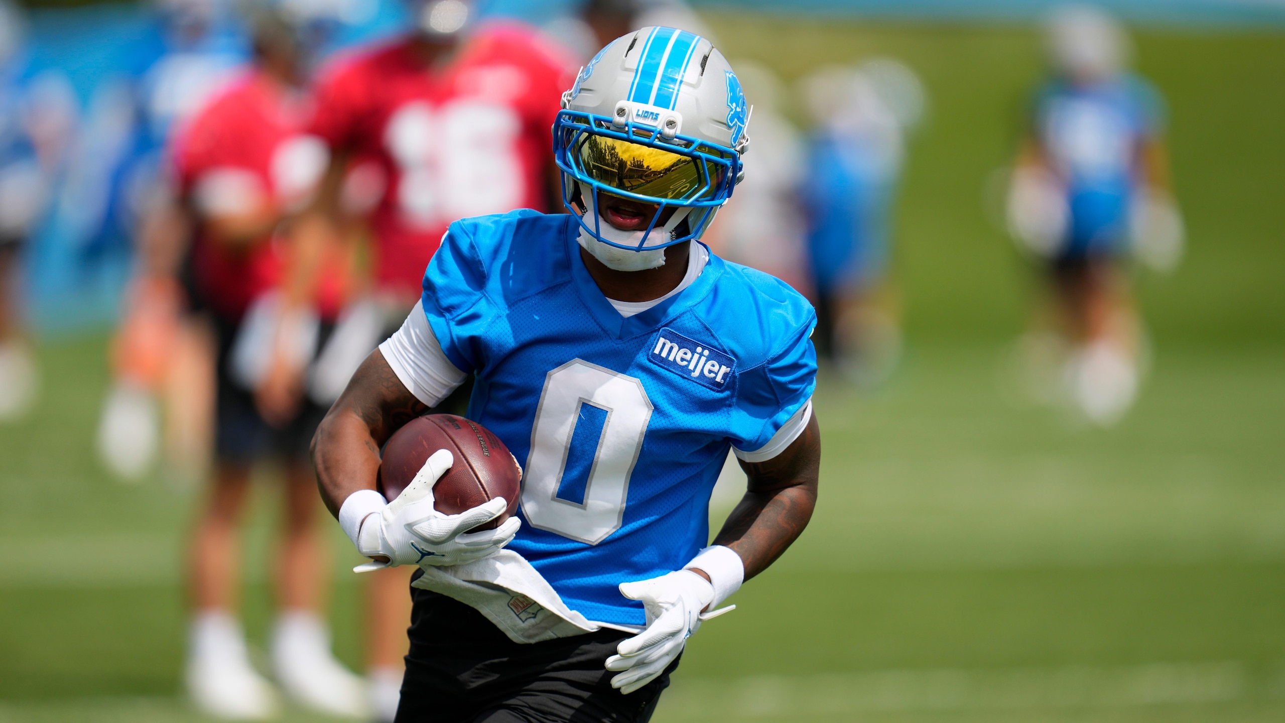 Lions Camp Football
