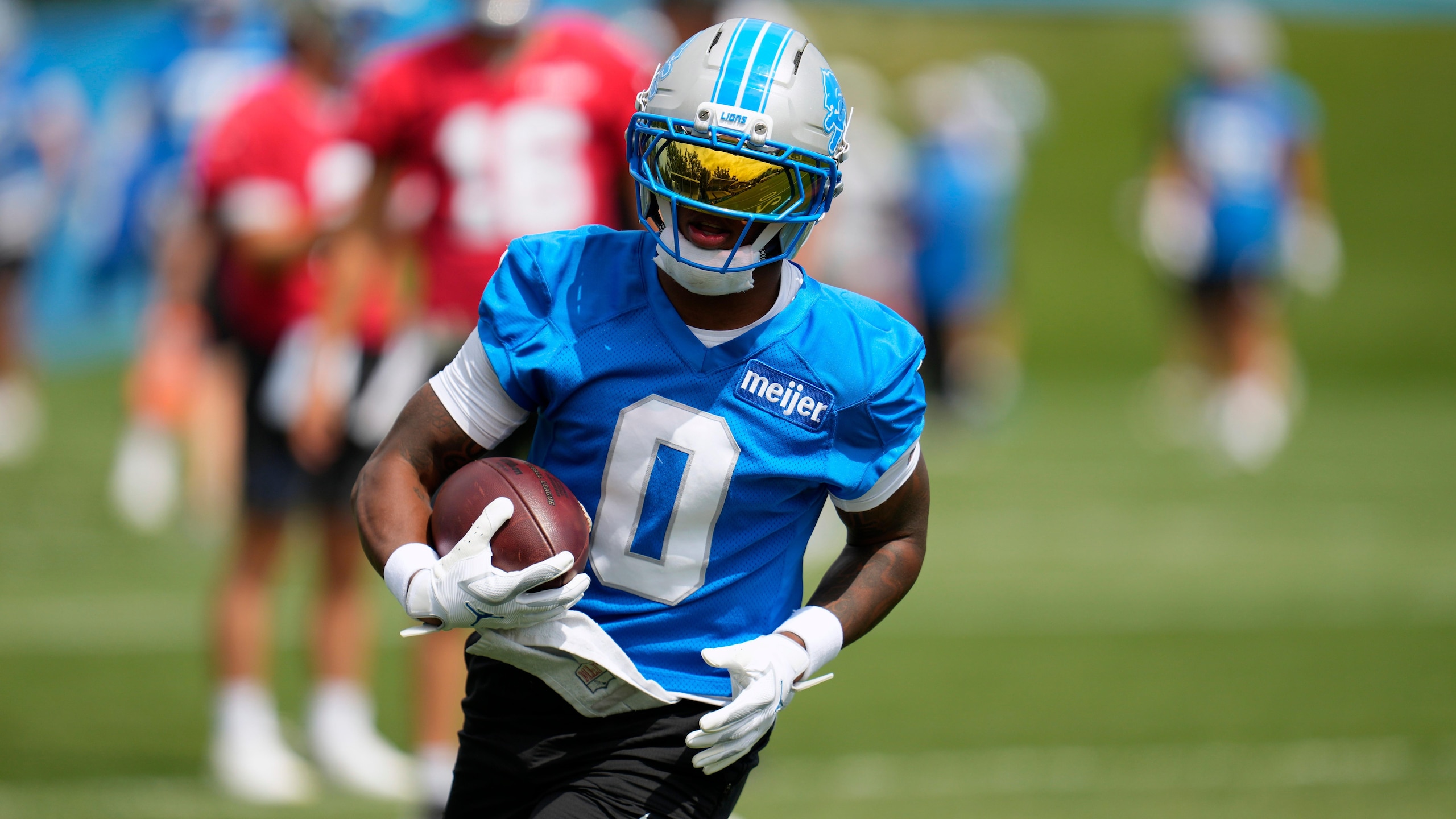 Lions Camp Football