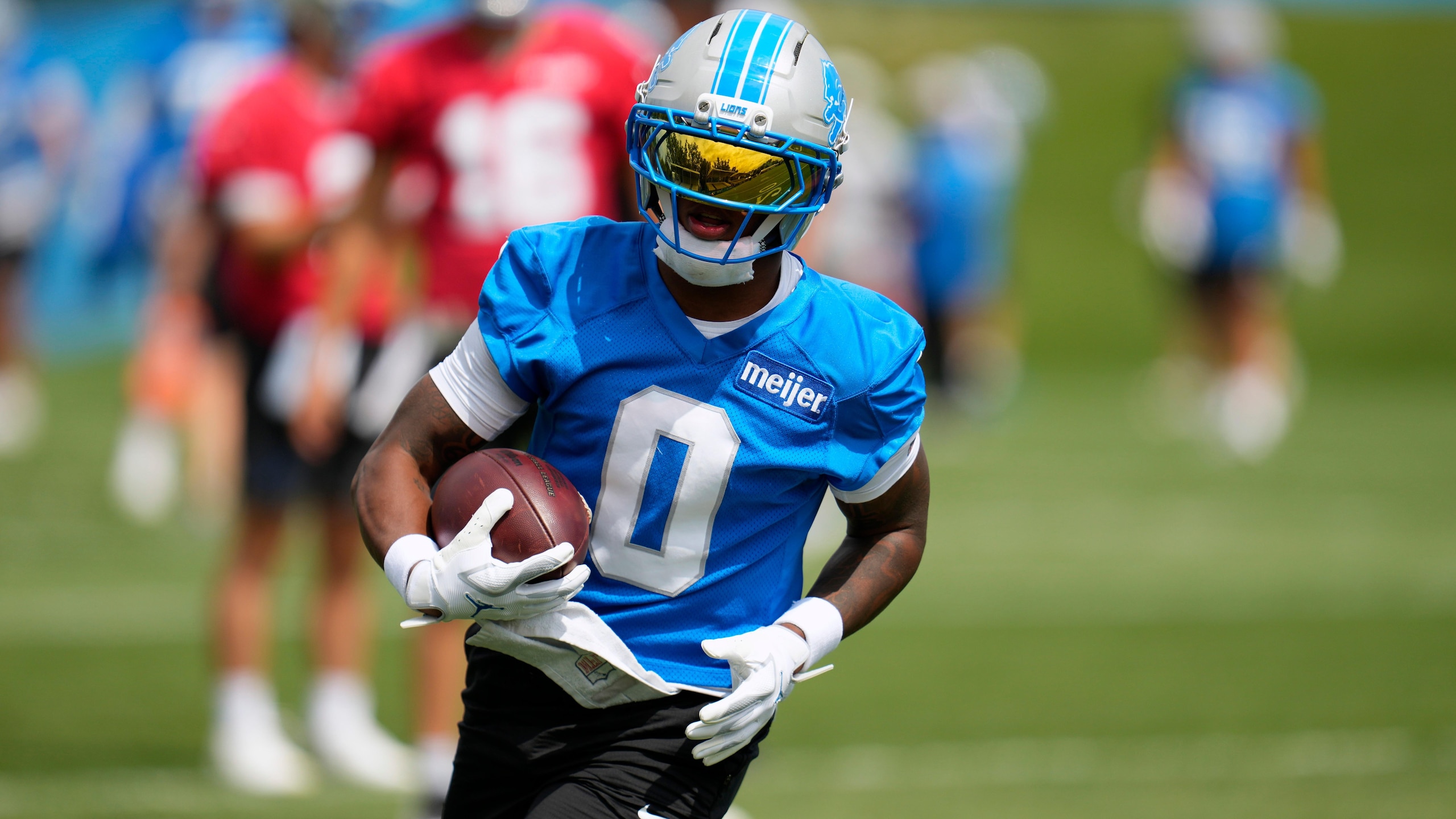 Lions Camp Football