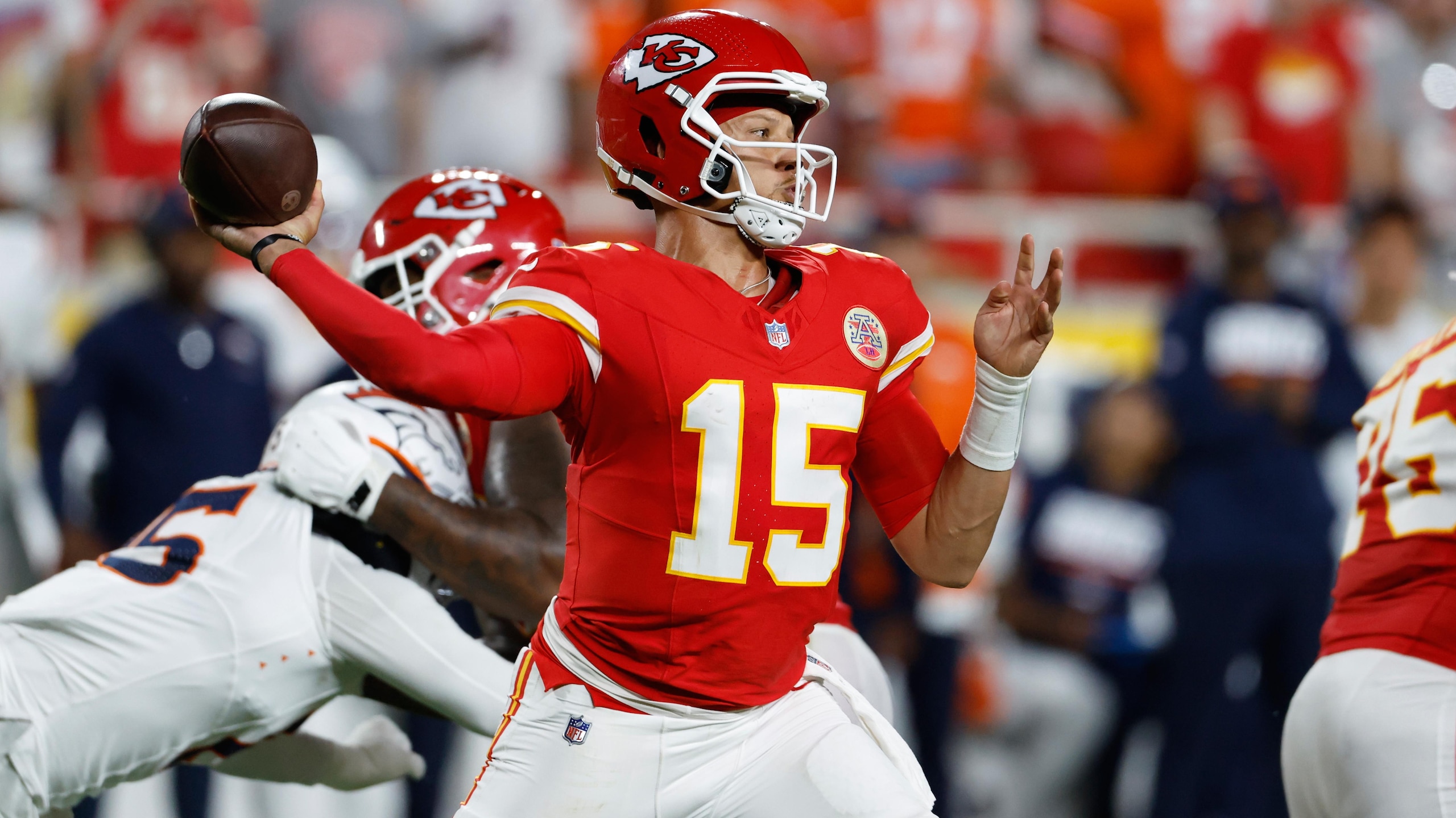 Broncos Chiefs Football