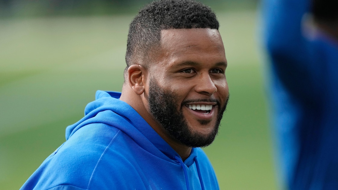 Aaron Donald Returns to Rams vs. Giants