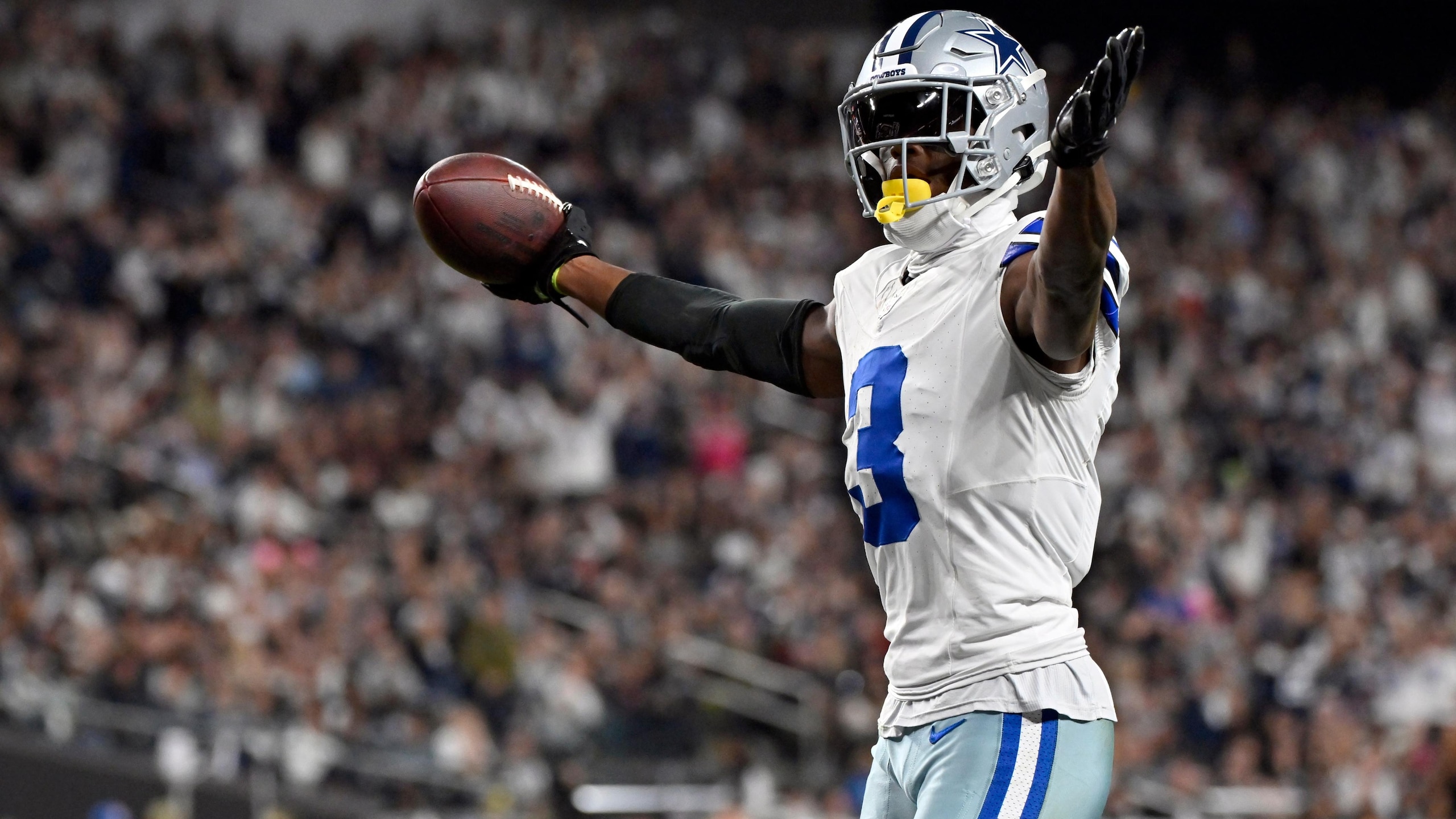 Cowboys Raiders Football