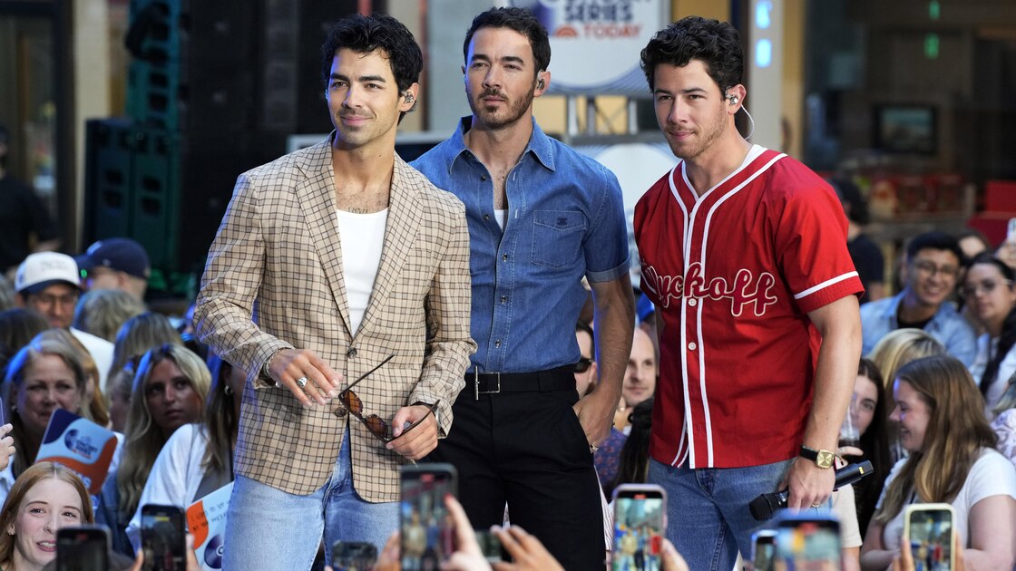 jonas brothers — Bleacher Report
